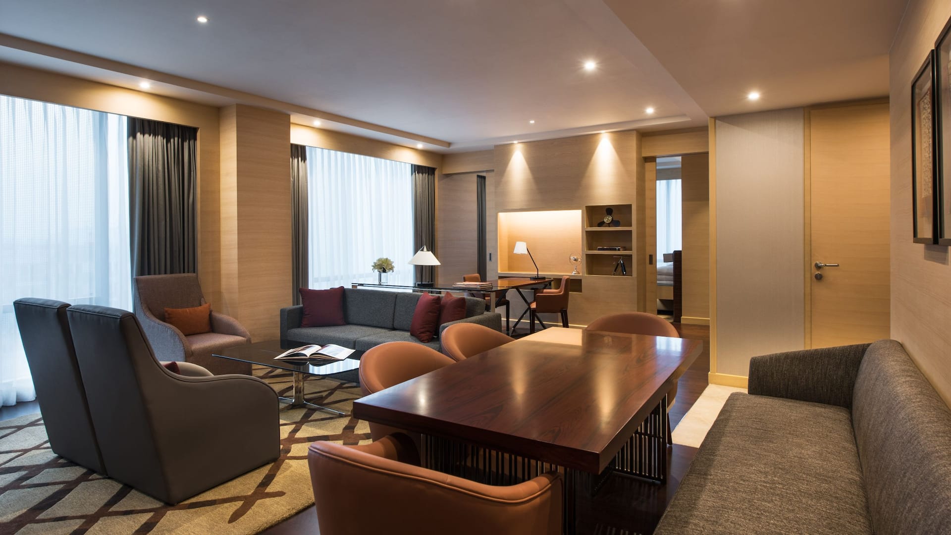 Hyatt Regency Lucknow Executive Suite.jpg