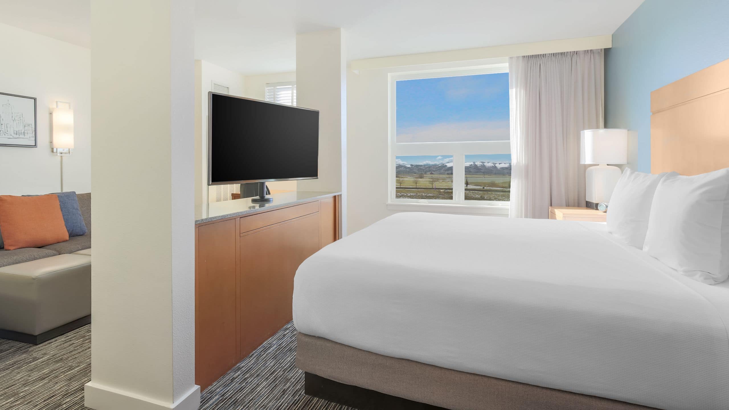 Extended Stay Near Denver Airport Hyatt House Denver Airport   Hyatt House Denver Airport P049 Studio Suite With Mountain View Guest Room.16x9 