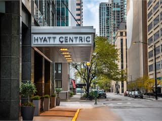 Hyatt Centric Chicago Magnificent Mile Exterior Entrance