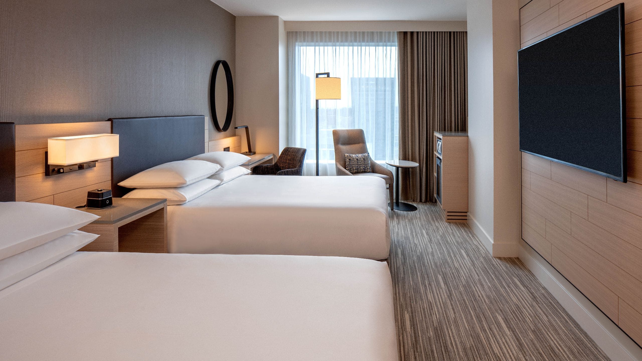 Hyatt Regency Seattle Double Guestroom Shade Closed