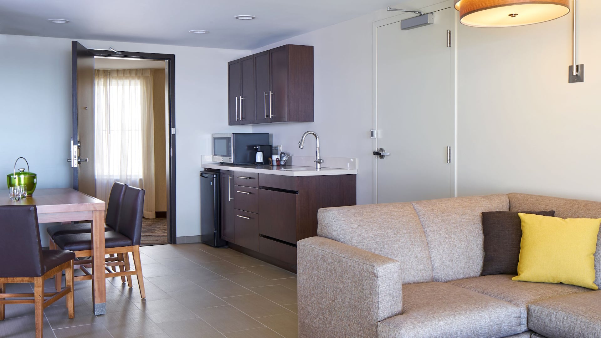 Hyatt Place Ocean City / Oceanfront One Bedroom Suite Kitchen