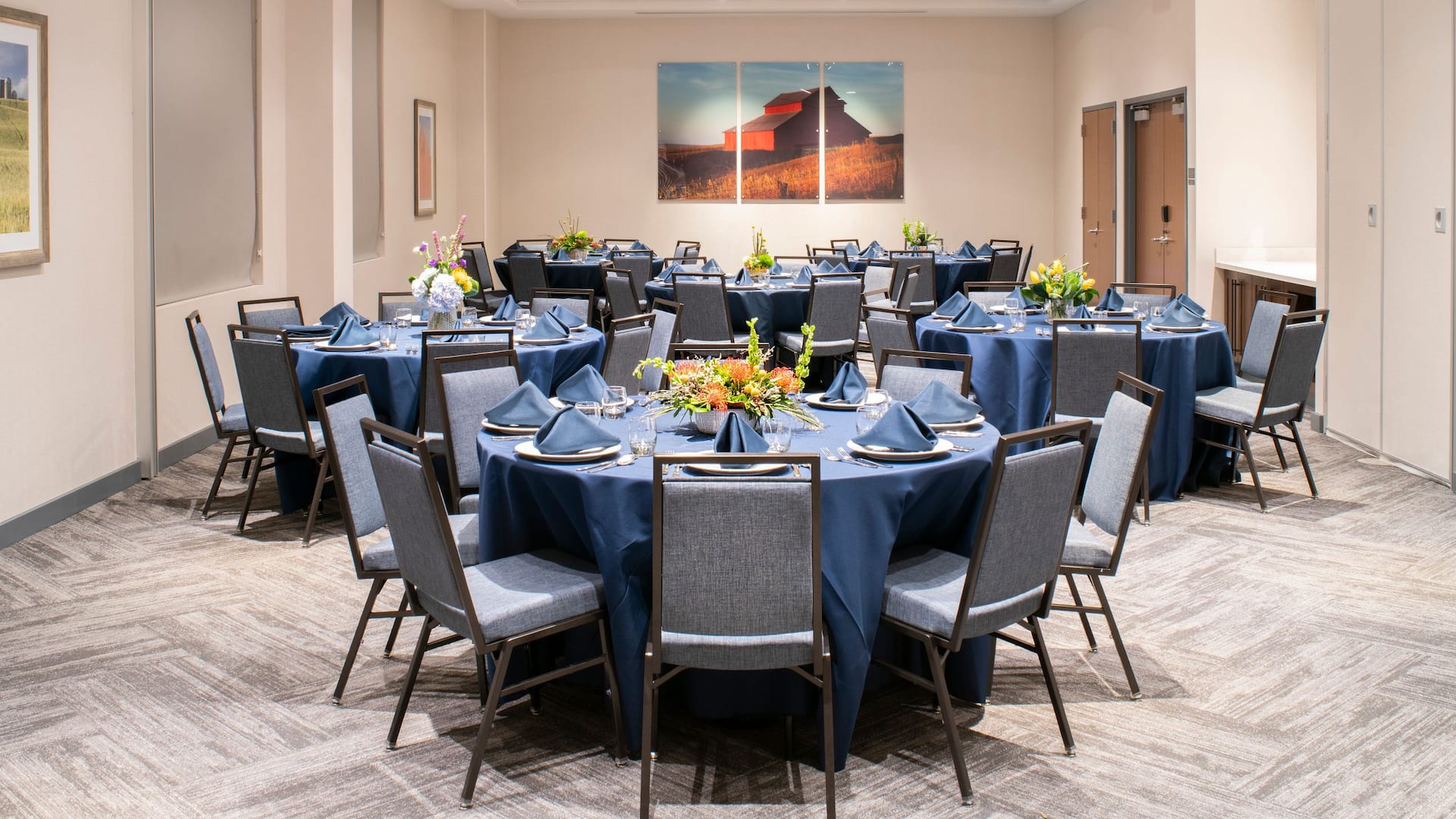 Hyatt Place East Moline / Quad Cities Meeting Room Banquet Setup