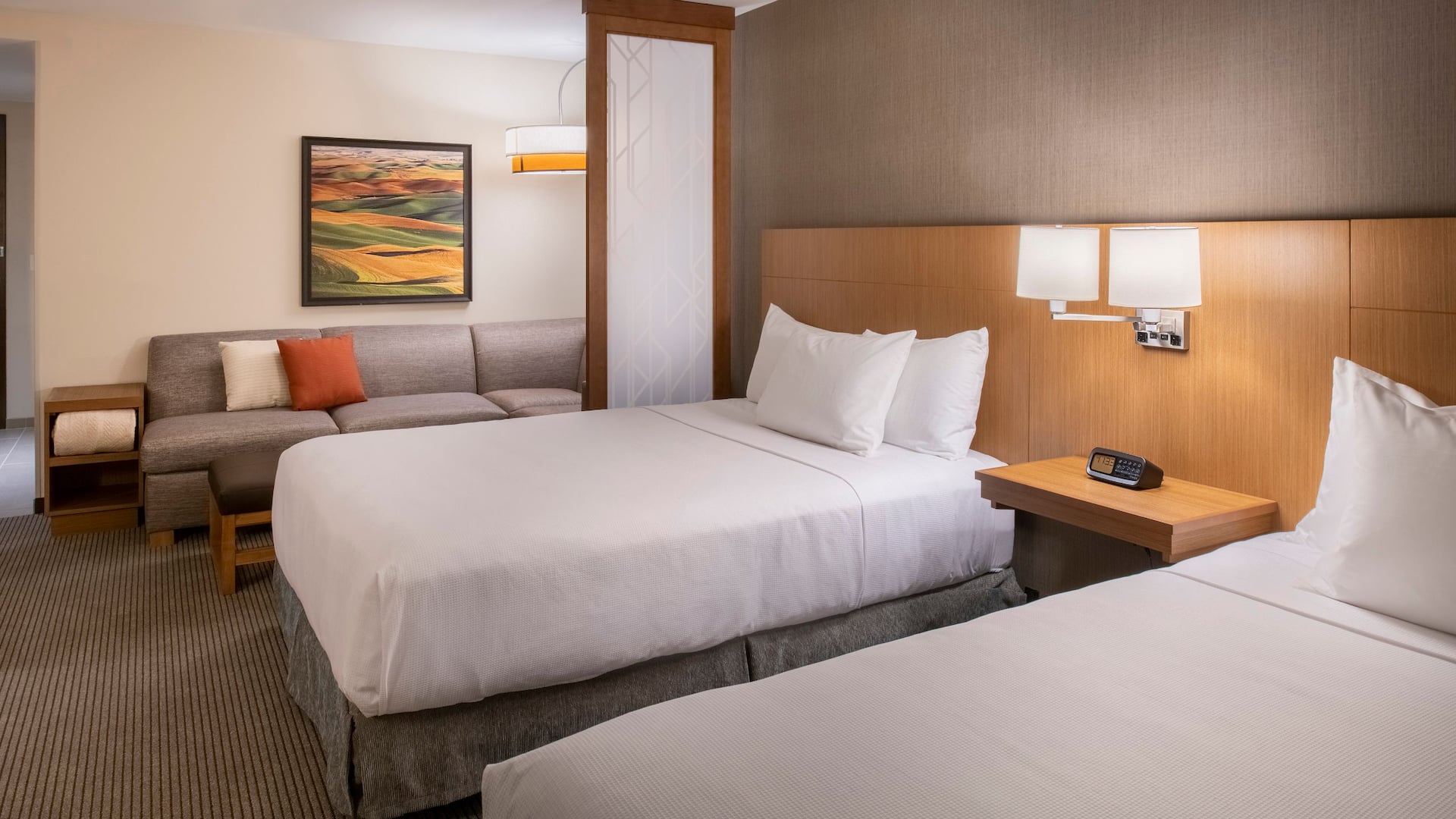 3 of 4 Hyatt Place East Moline / Quad Cities Two Queen Accessible Guestroom
