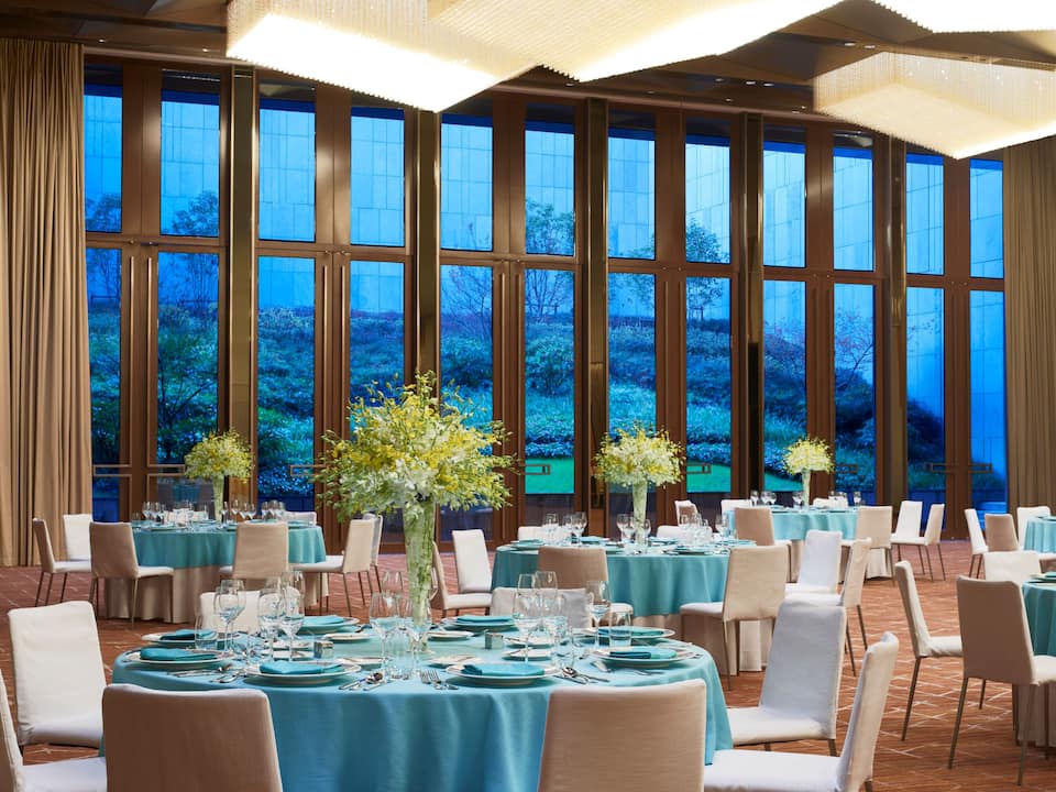 Ballroom Tiffany Blue Setup