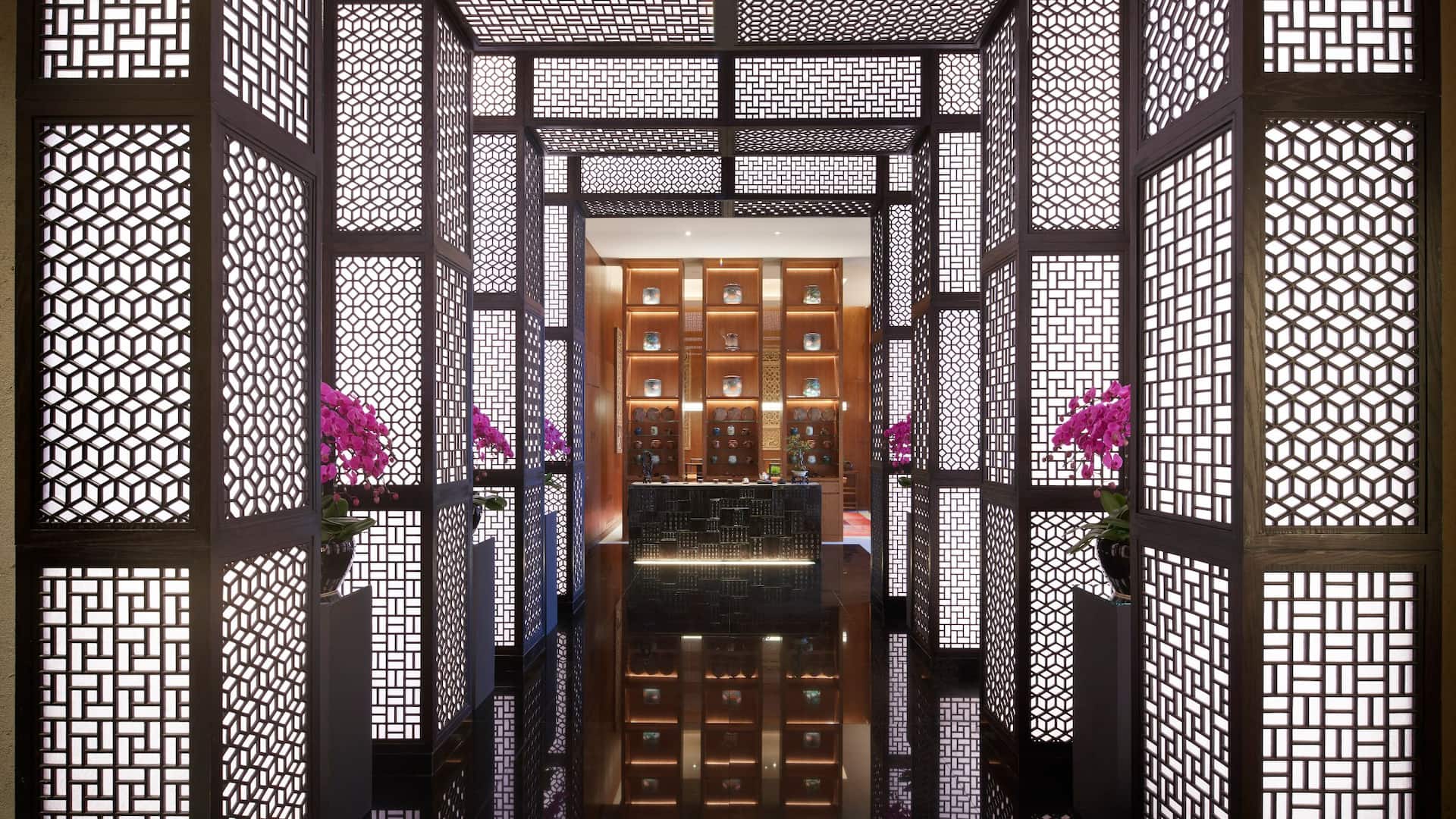 Hyatt Regency Shanghai Jiading Xiang Yue Chinese Restaurant Host Stand