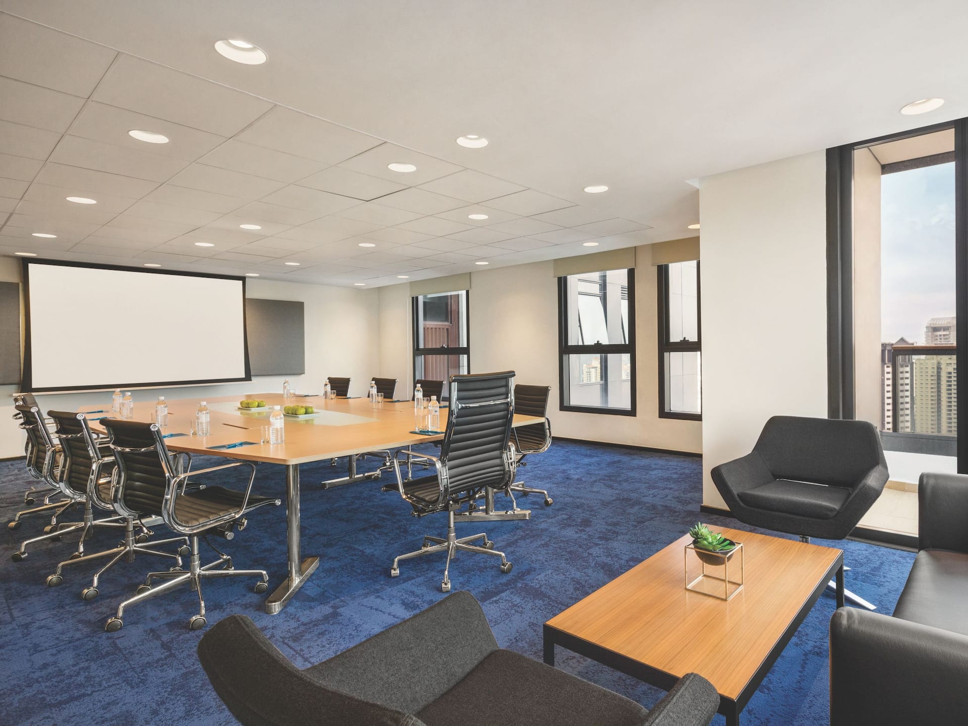 Hyatt House Kuala Lumpur, Mont Kiara Meeting Space Boardroom Setup