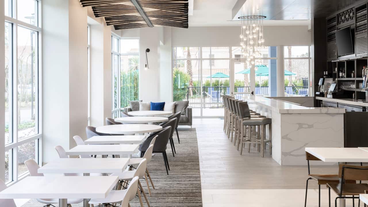 Dining Hyatt Place Sandestin at Grand Boulevard