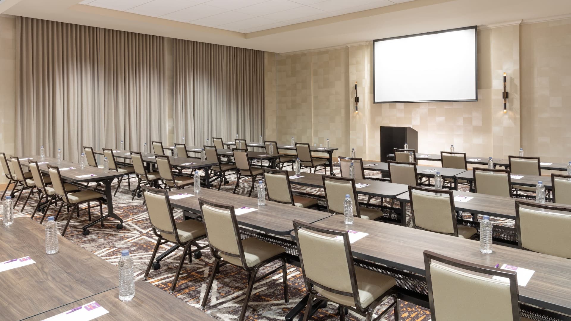 Hyatt Place Sandestin/at Grand Boulevard Meeting Space Classroom Setup