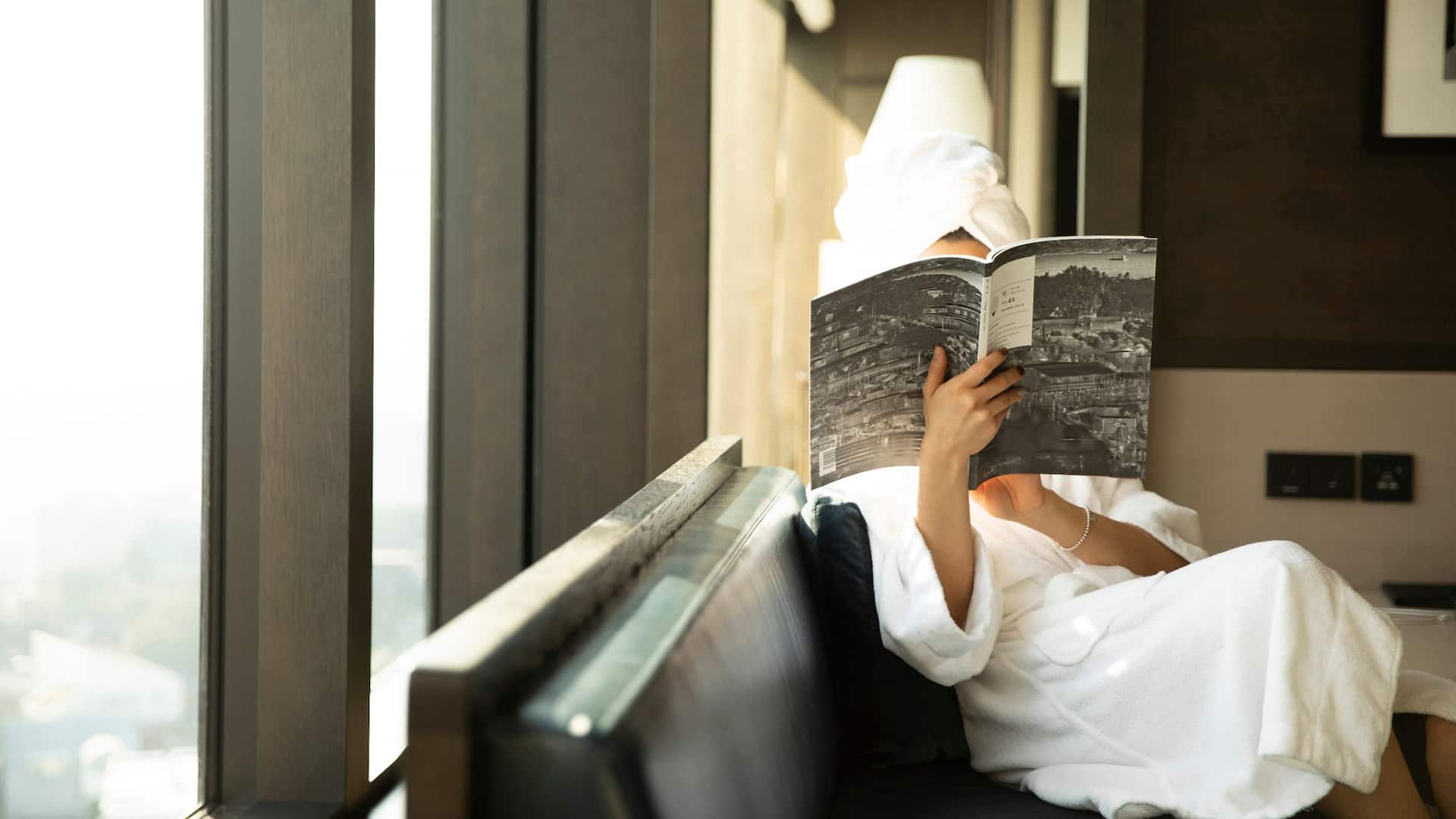 Grand Hyatt Seoul Executive Suite Living Room Reading