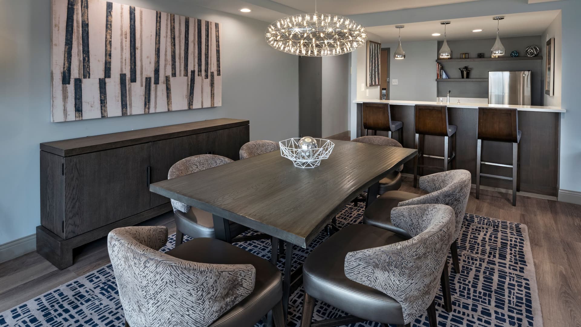 3/5 Hyatt Regency Austin Deluxe Suite Dining Area
