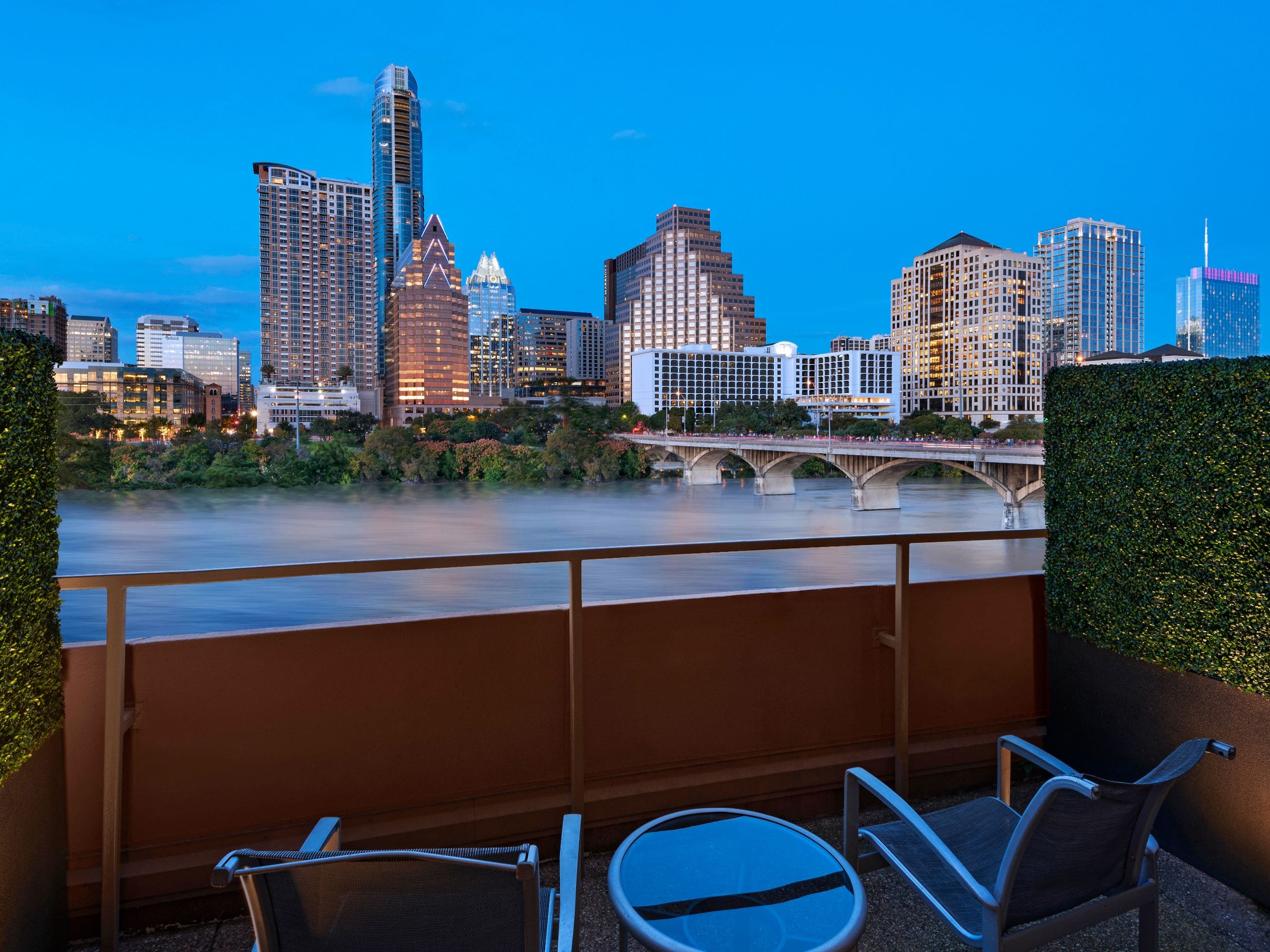 Hotelzimmer und Suiten mit Balkon in Austin | Hyatt Regency Austin