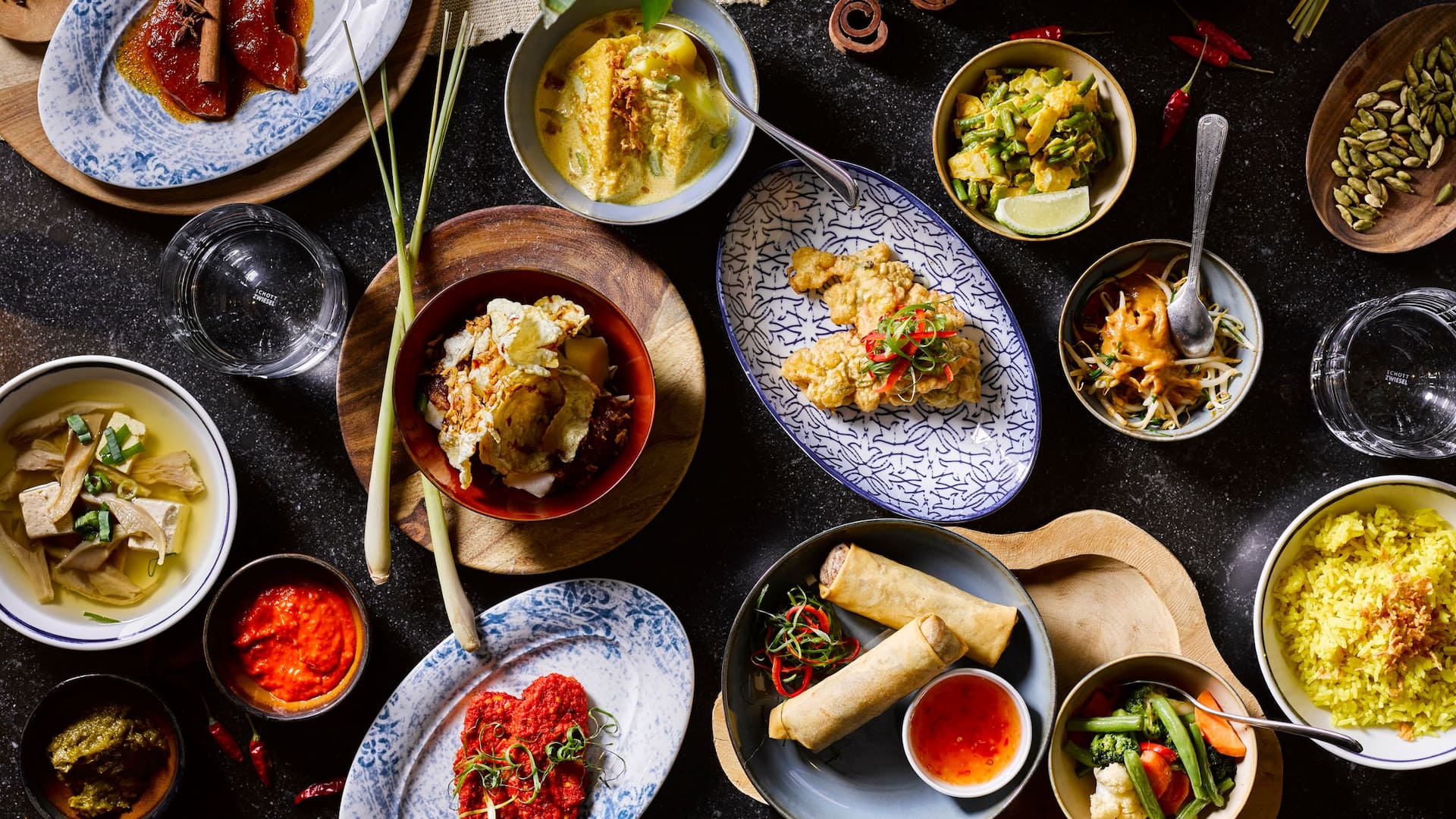 Hyatt Regency Amsterdam Mama Makan Vegan Rijsttafel