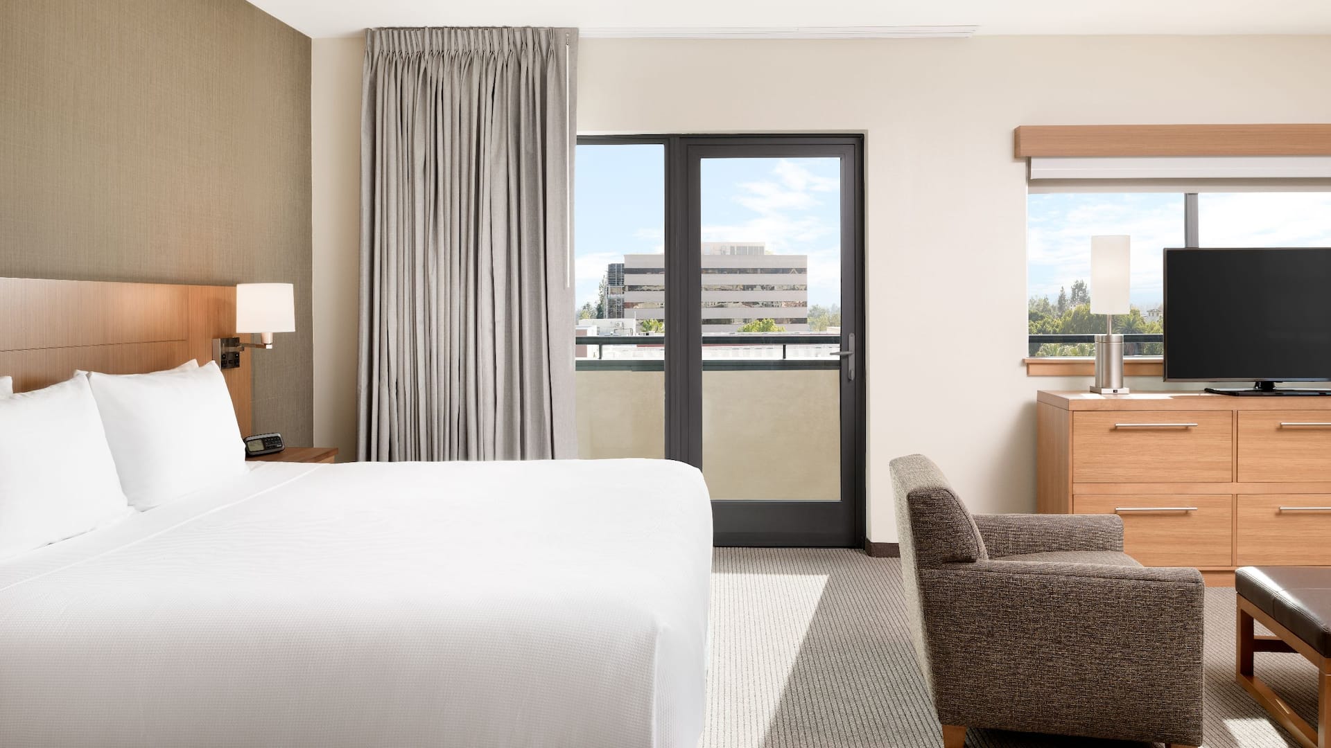 Hyatt Place Pasadena Studio Suite