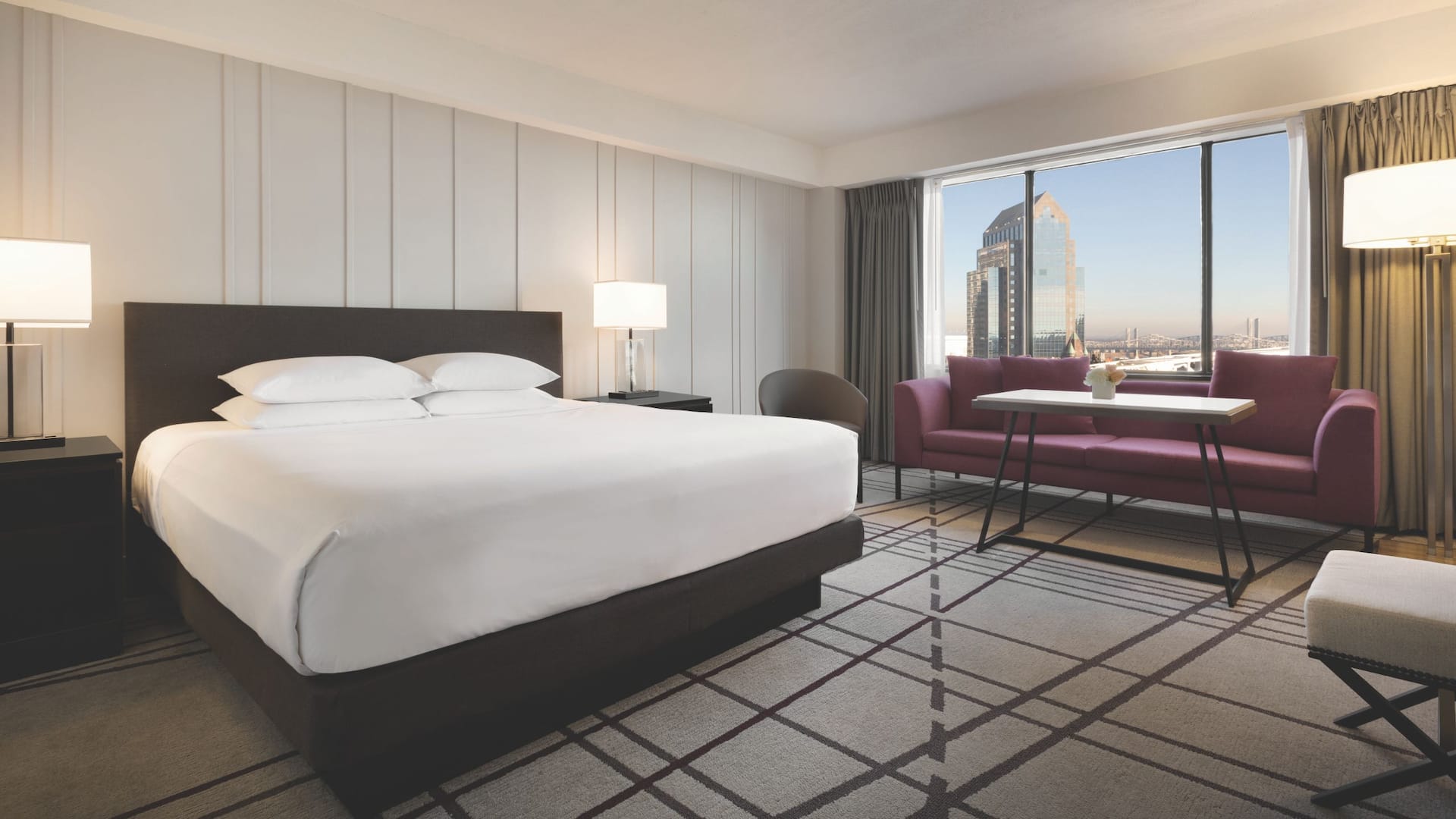 Hyatt Regency Louisville King Guestroom with City View