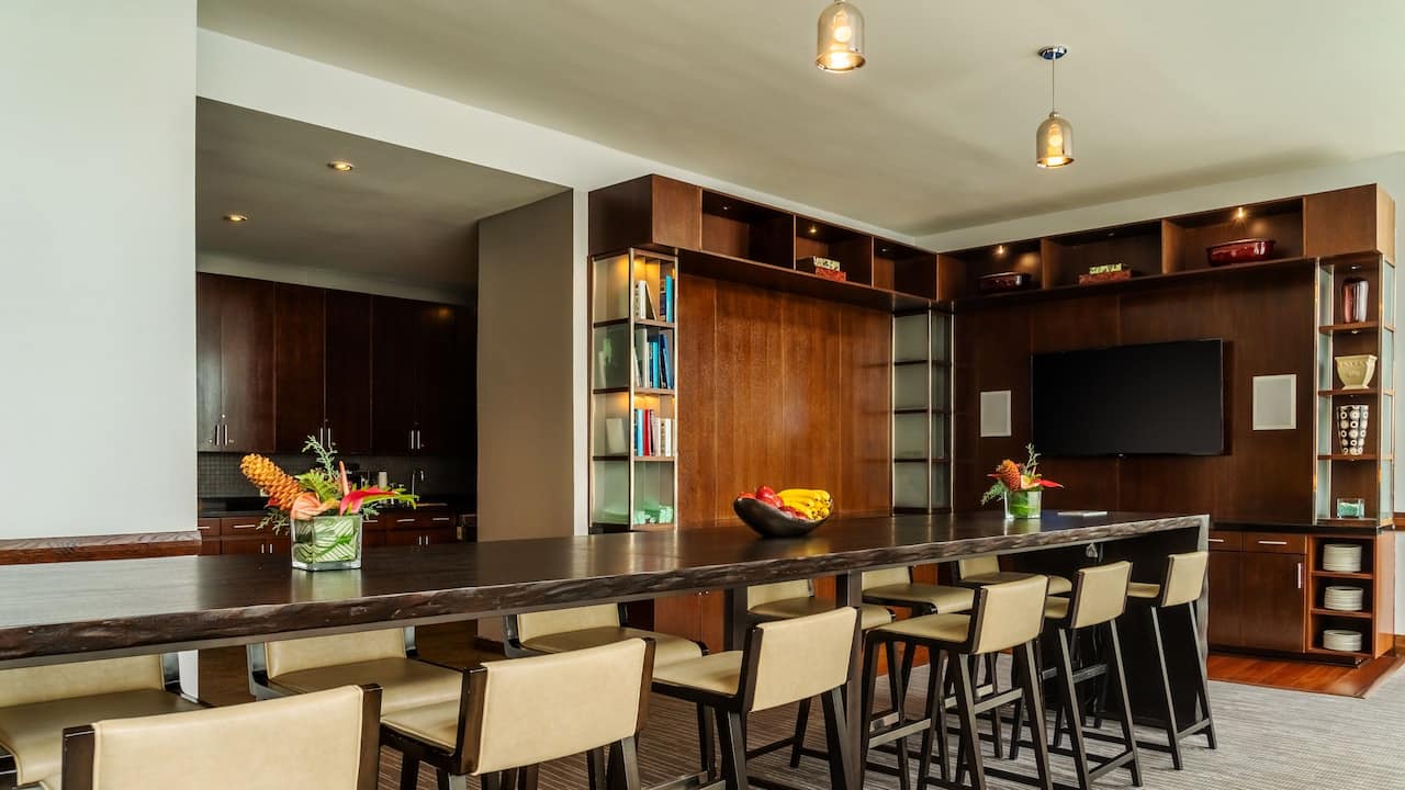 Club Dining