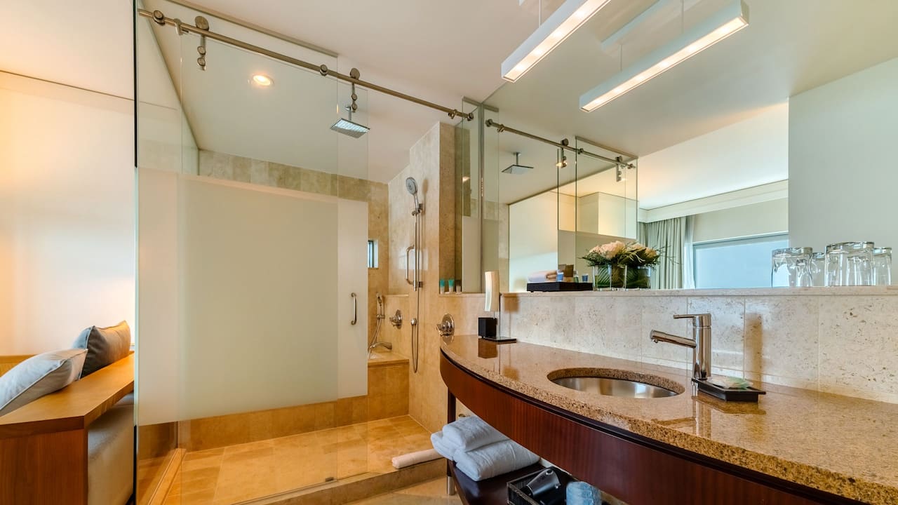 Deluxe Bath