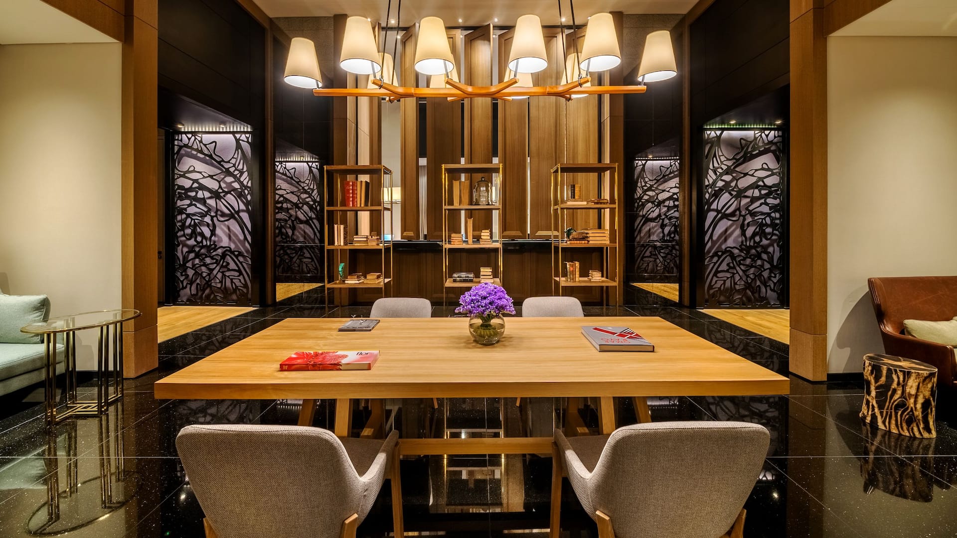 Grand Hyatt Bogotá Lobby Library