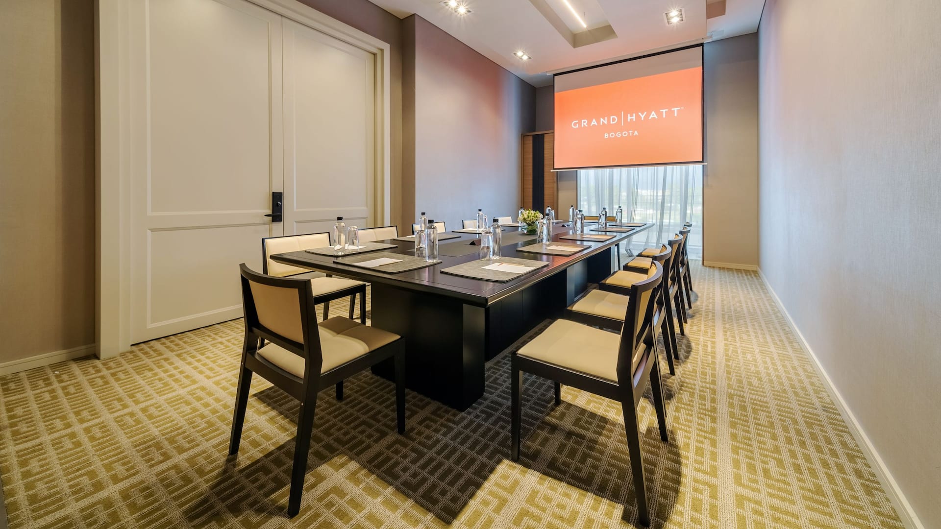 1 de 2 Grand Hyatt Bogotá Salon Quindio