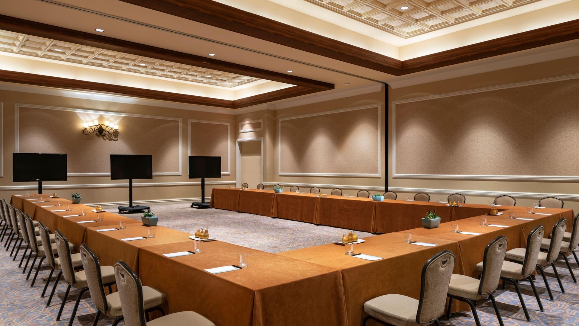 1 of 2 Hyatt Regency Huntington Beach Resort and Spa Fountain