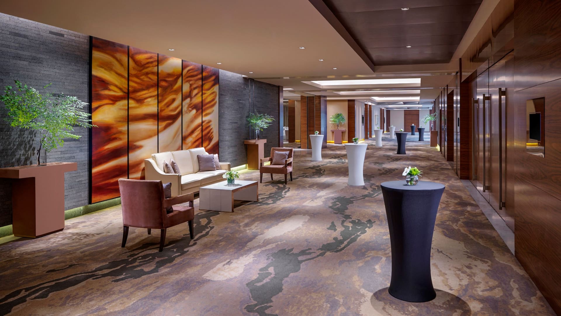 Hyatt Regency Chongqing Foyer Prefunction Space