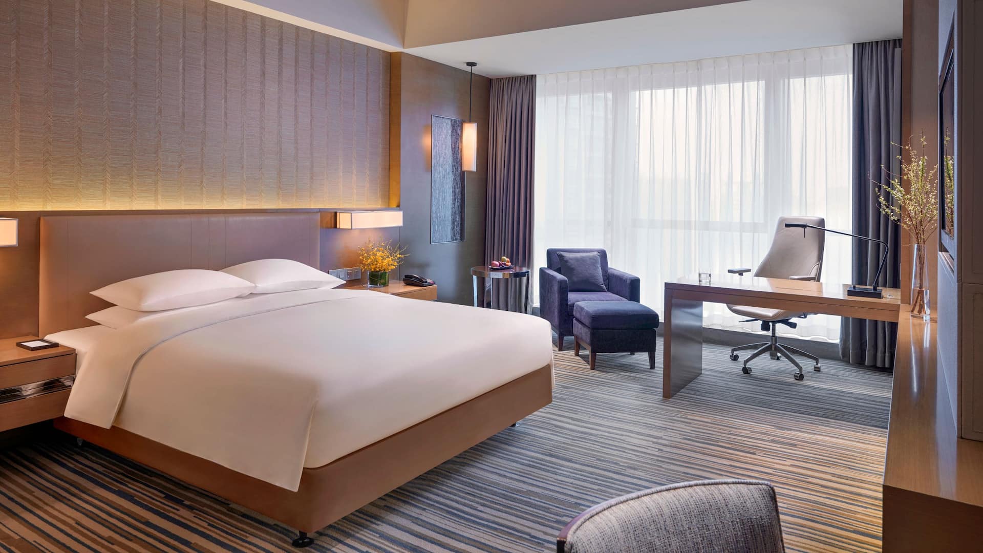 1 of 1 Hyatt Regency Chongqing King Guestroom