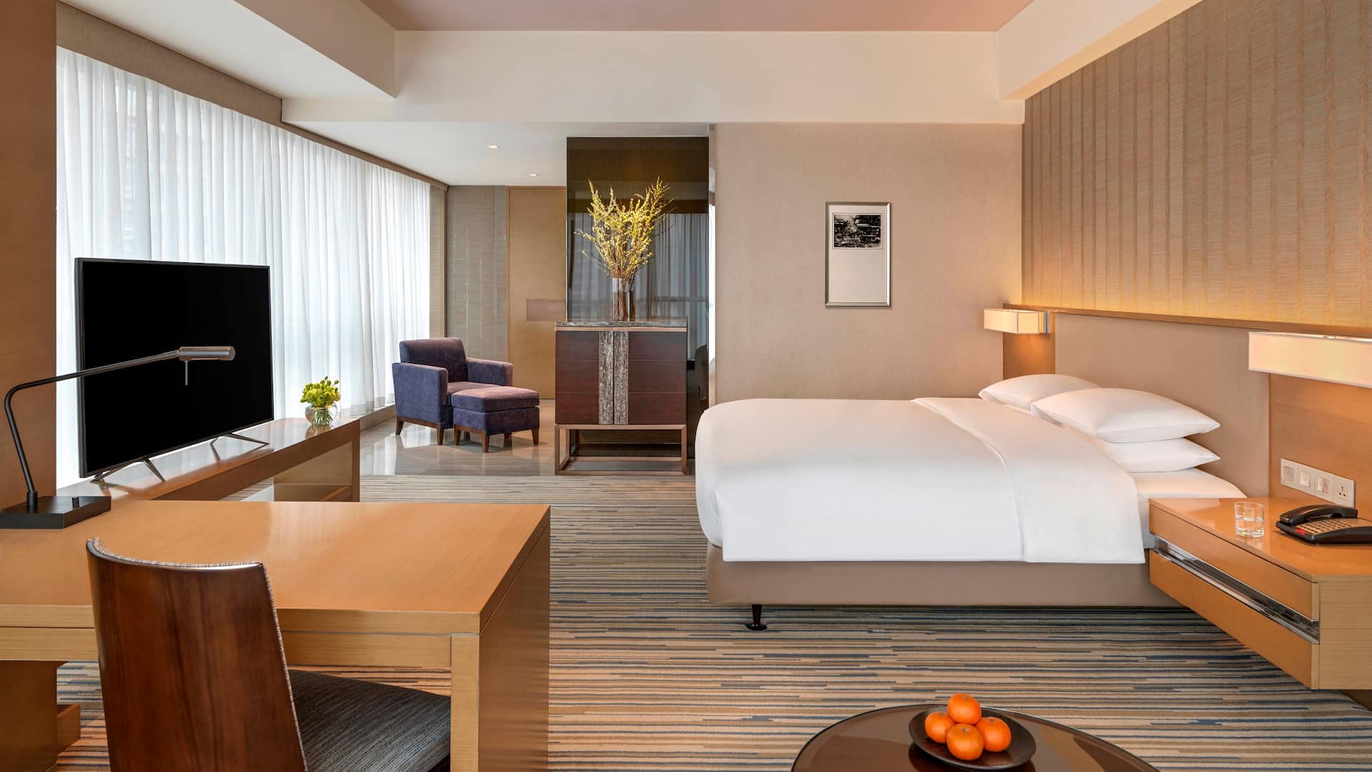 1 of 1 Hyatt Regency Chongqing Deluxe Guestroom