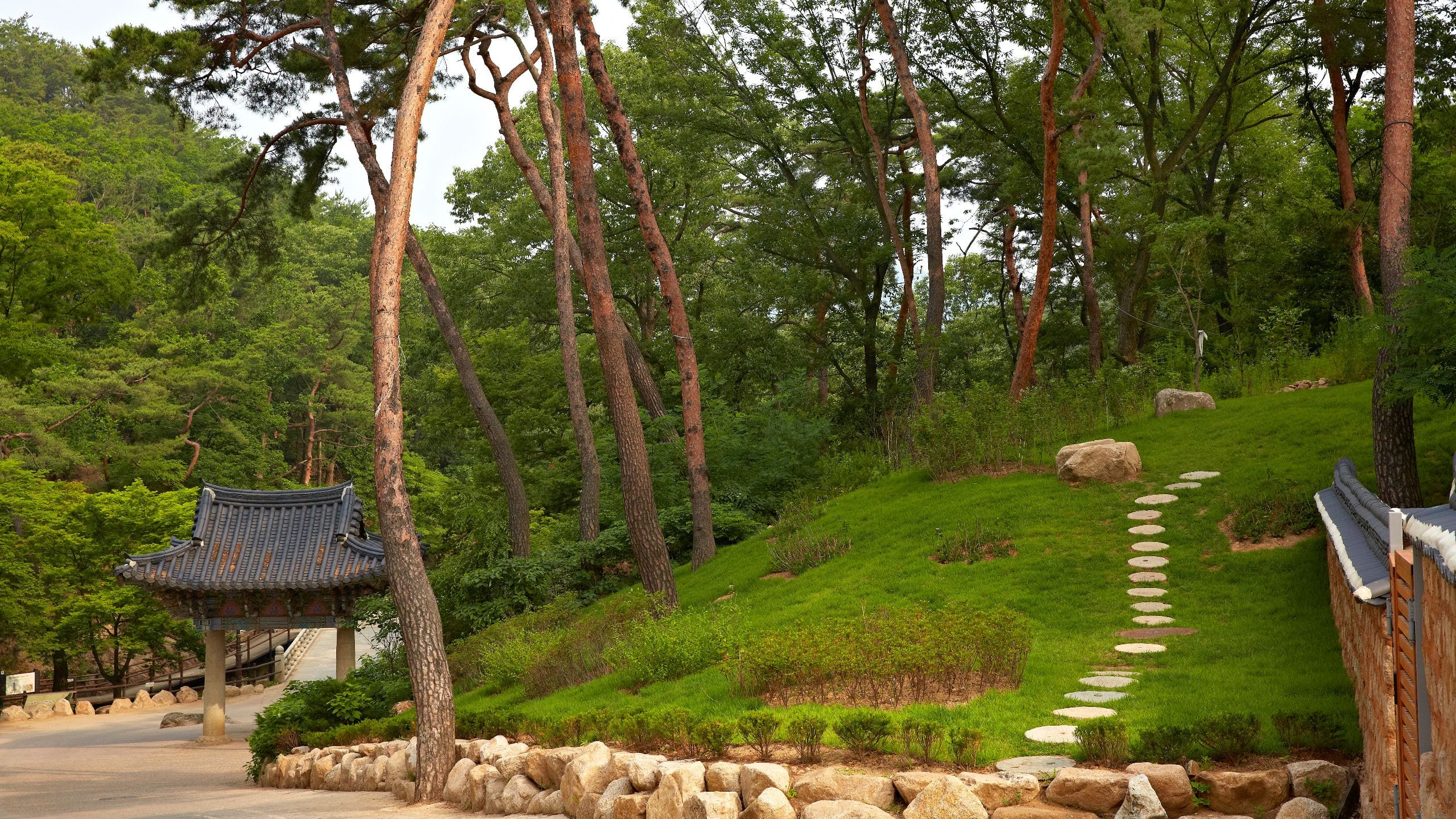 Park Hyatt Seoul Wellness Activity Jinkwansa Entrance