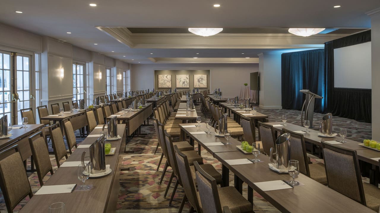 Alcazaba Lounge Hyatt Regency Coral Gables