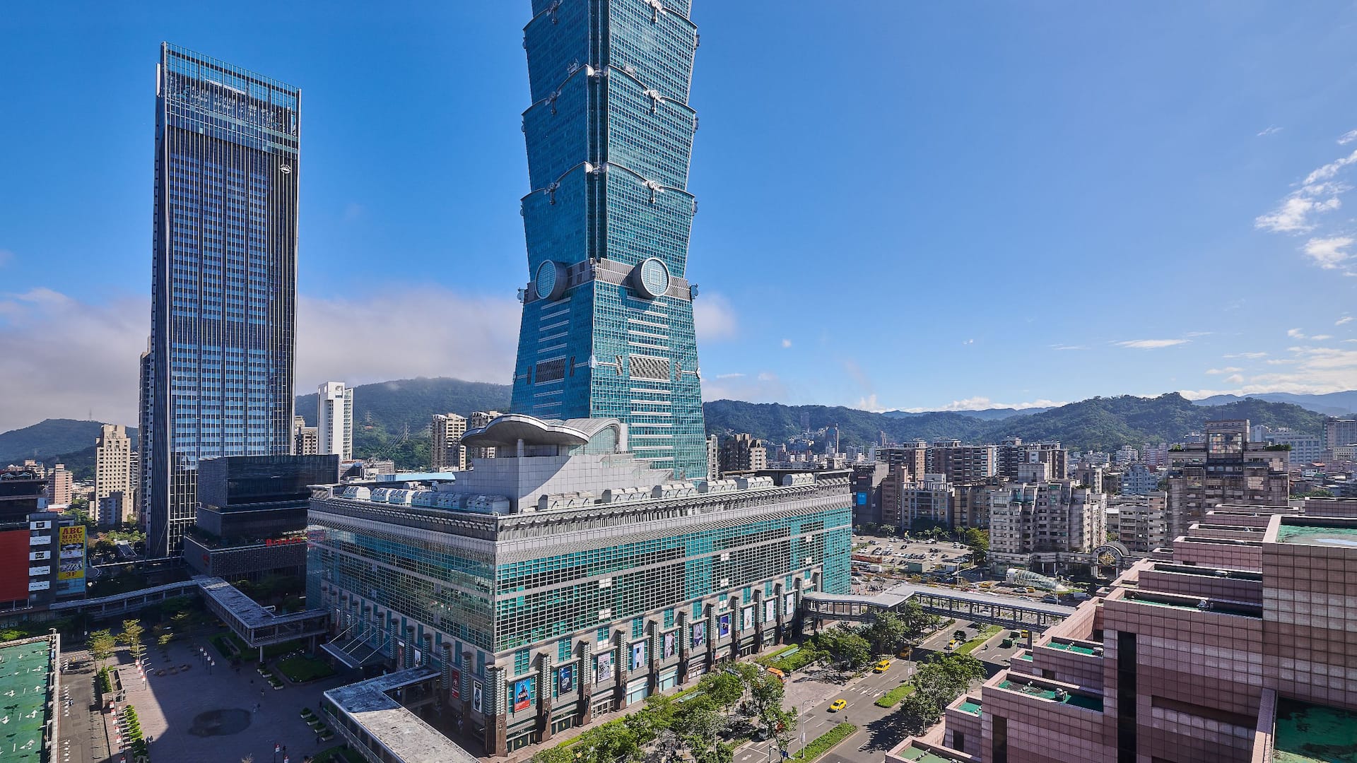 5/6 Grand Hyatt Taipei Cityscape