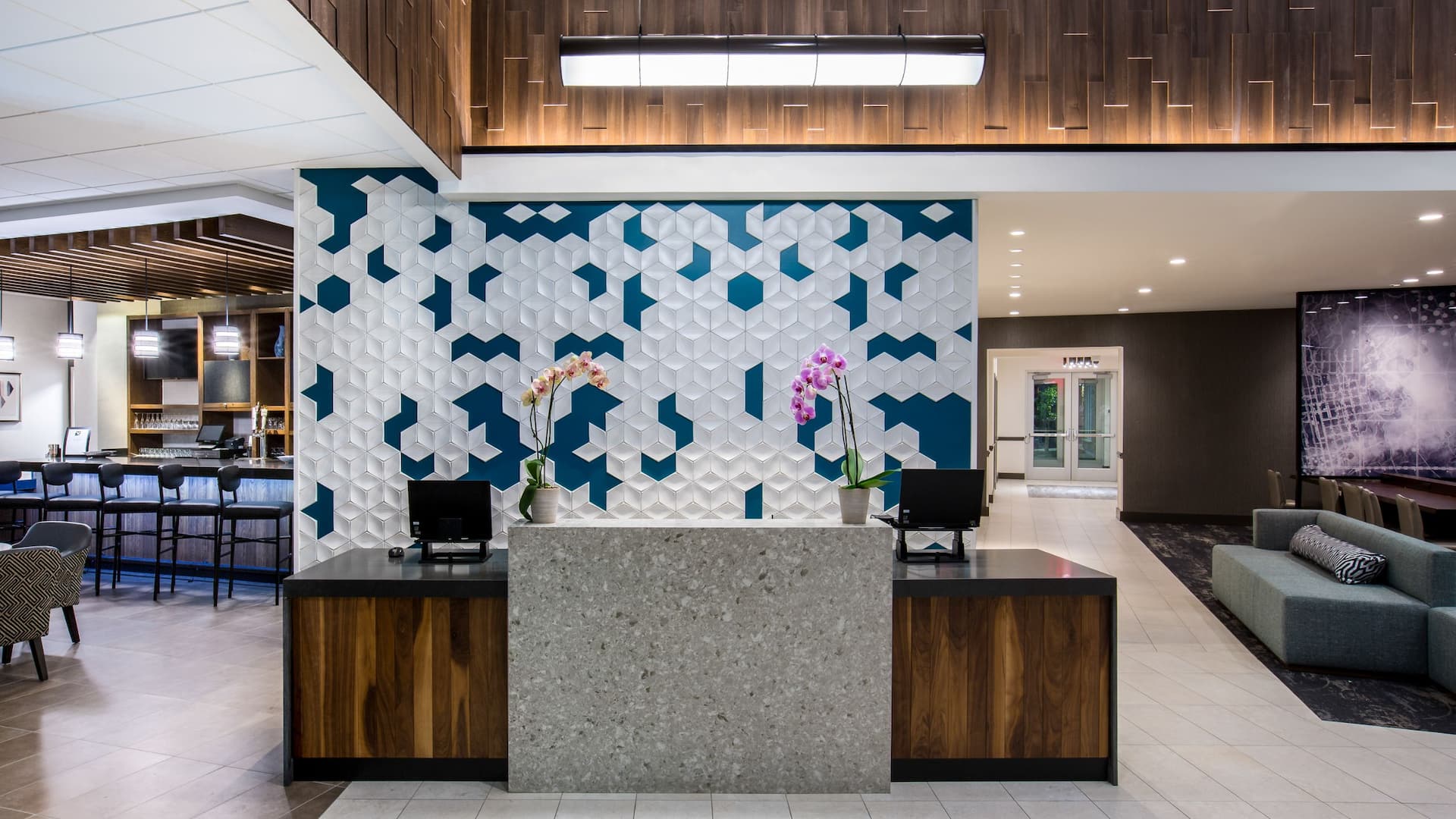 Hyatt Place Delano Front Desk