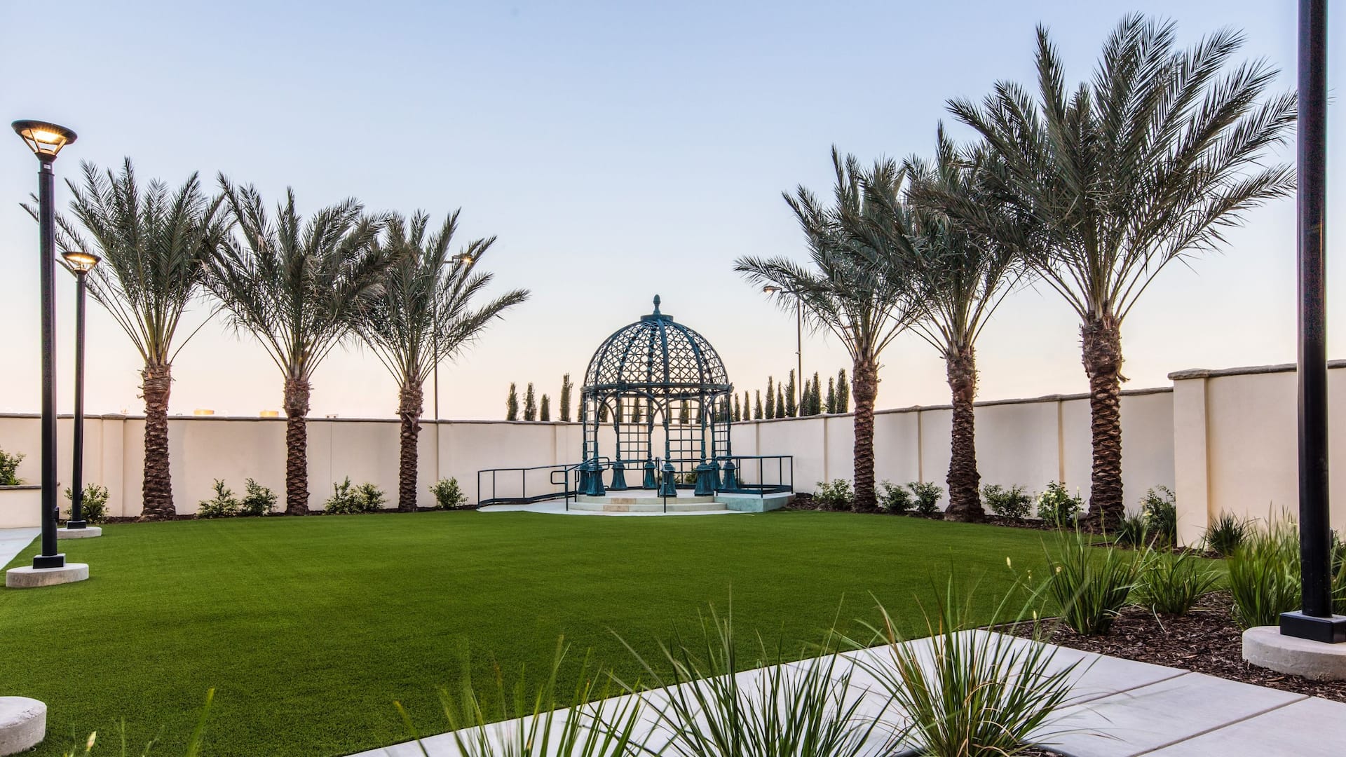 Hyatt Place Delano Gazebo