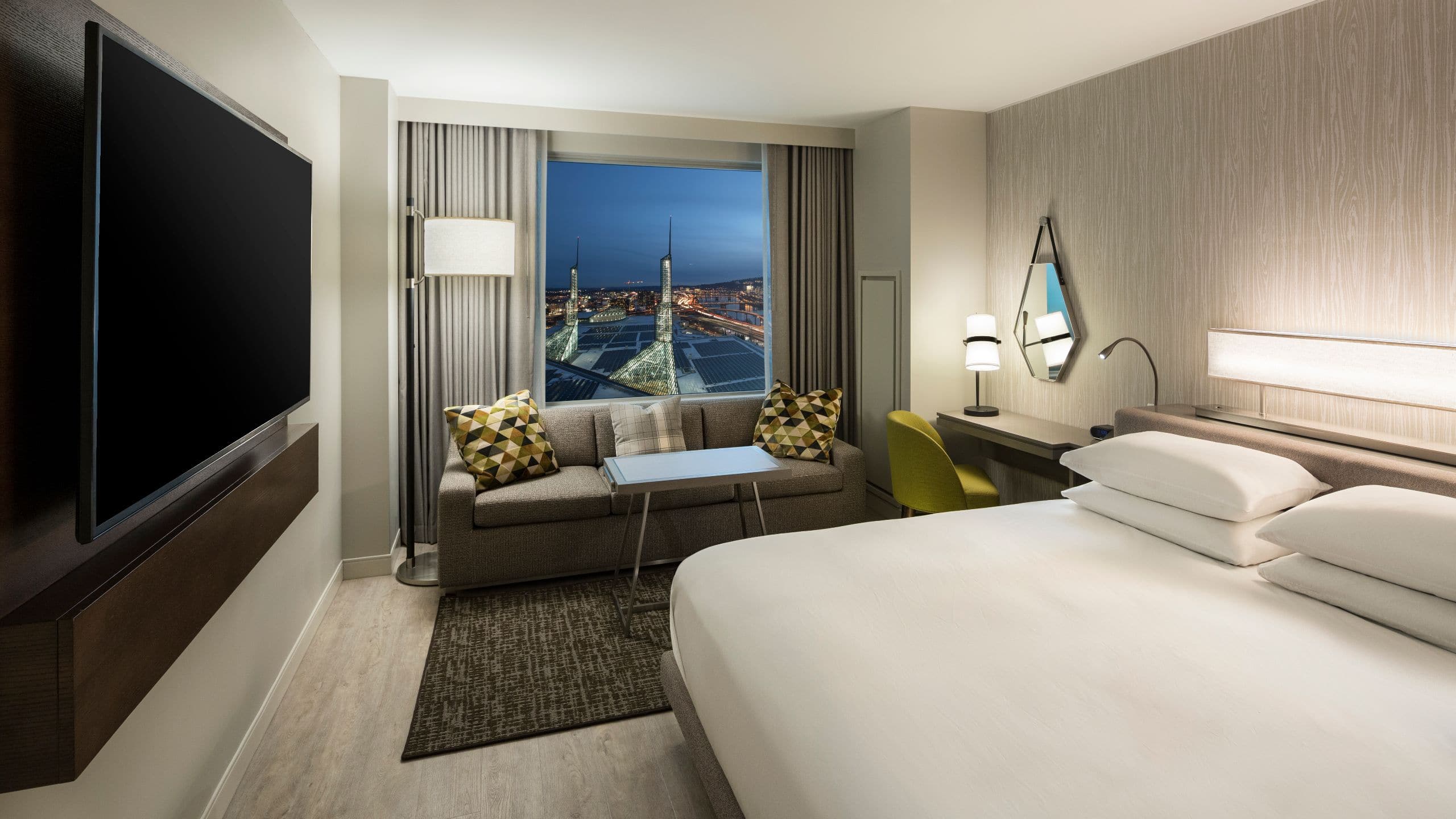 Hyatt Regency Portland at the Oregon Convention Center King Standard