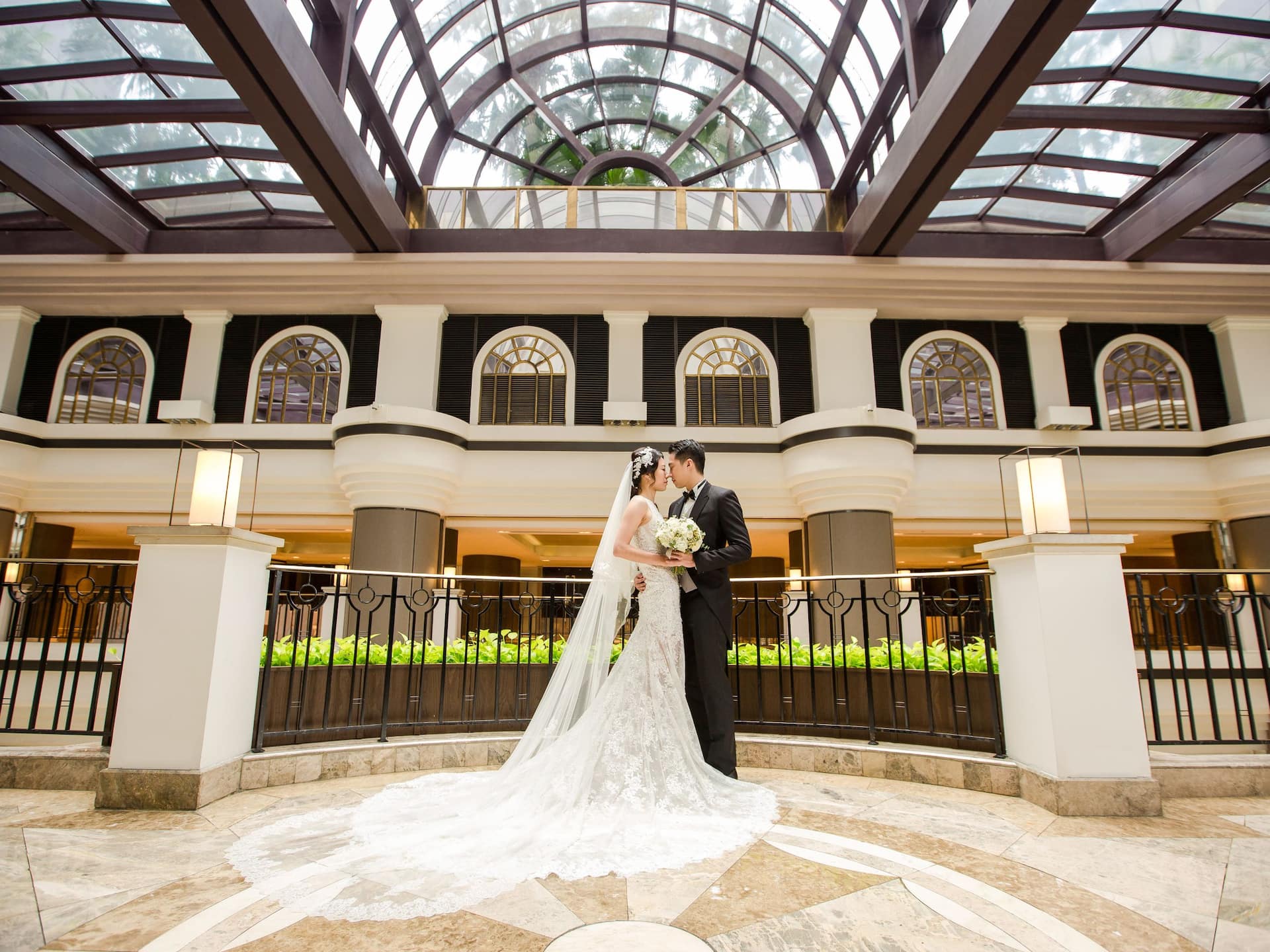 Grand Hyatt Taipei Wedding Couple