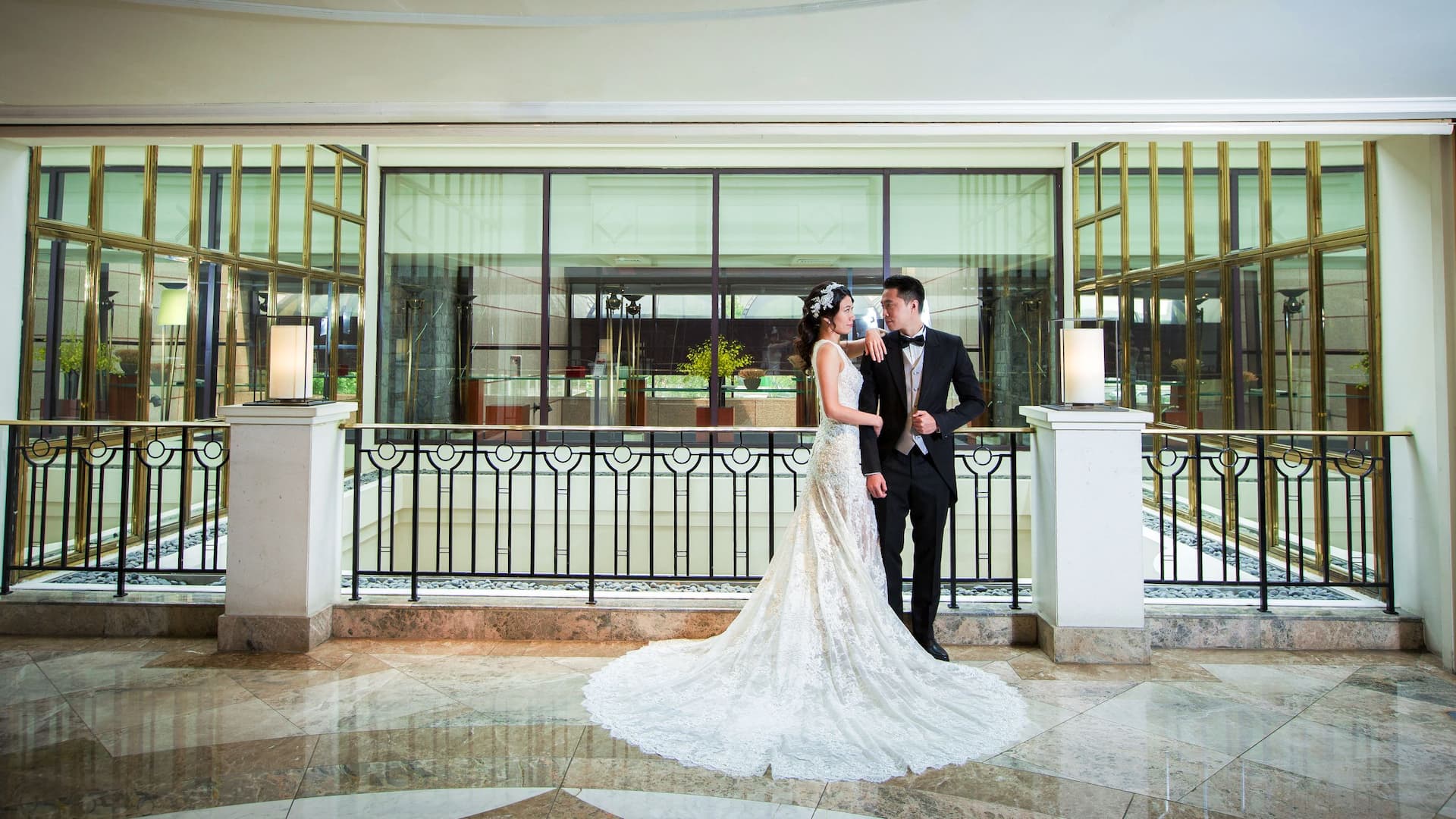 Grand Hyatt Taipei Wedding Couple
