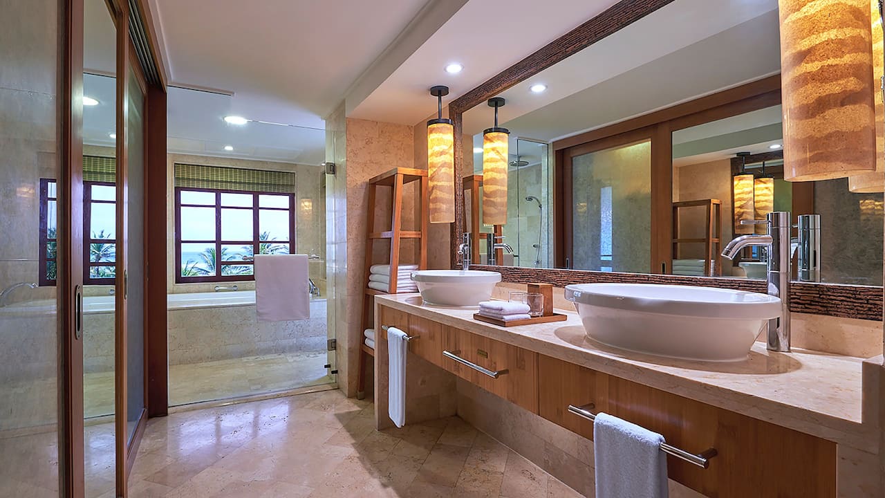 Bathroom 1 King Bed Ocean View Club Access at Grand Hyatt Bali, Nusa Dua