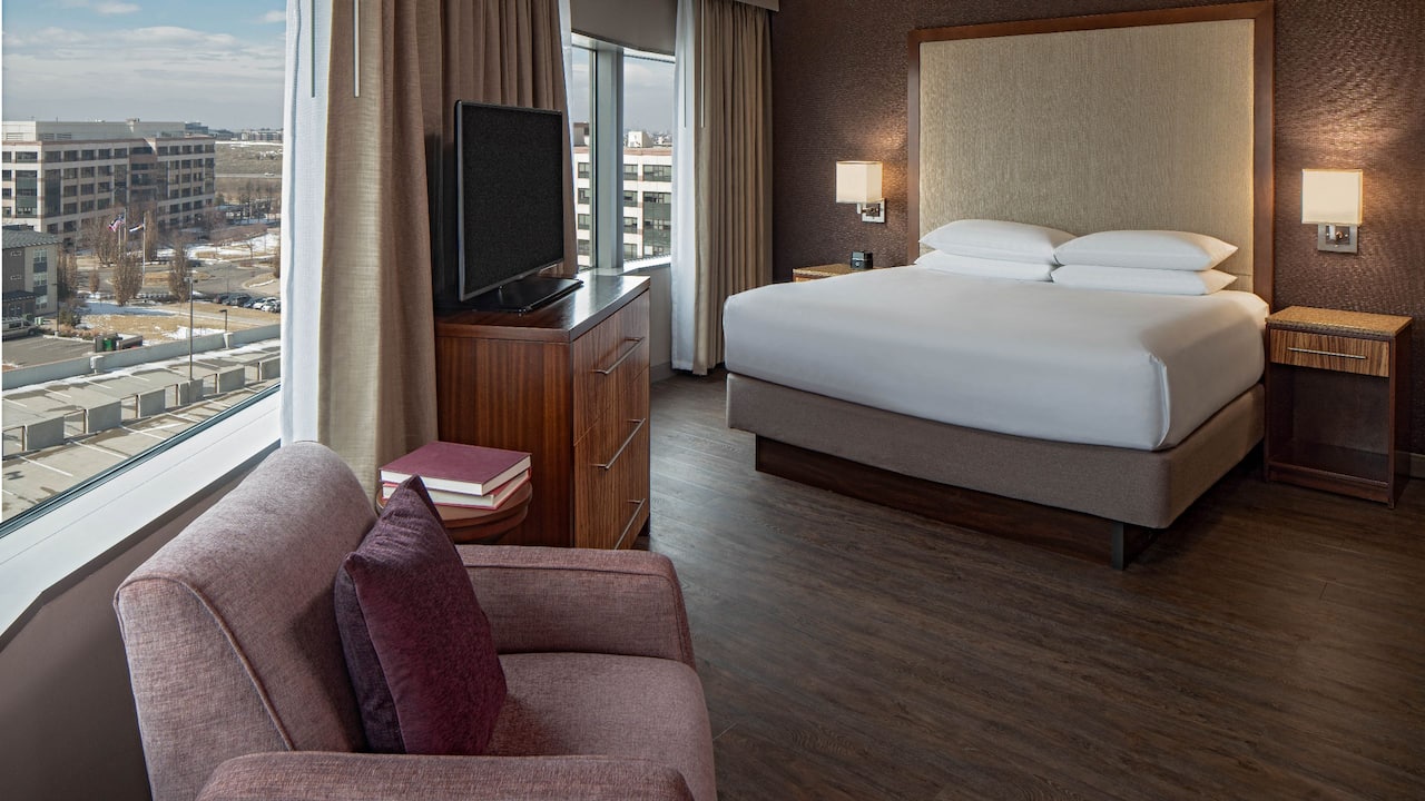 Executive Suite Bedroom