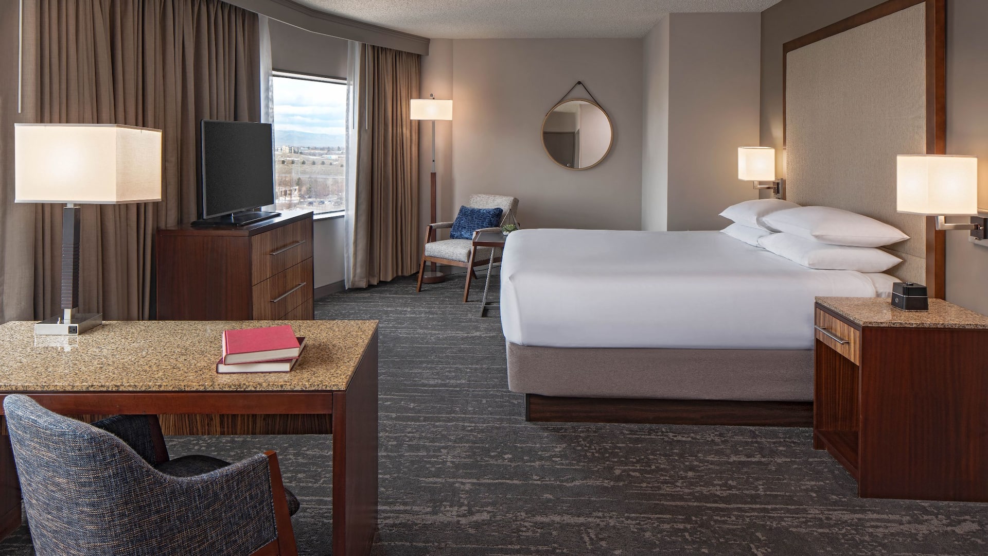 1/2 Hyatt Regency Denver Tech Center King Guestroom