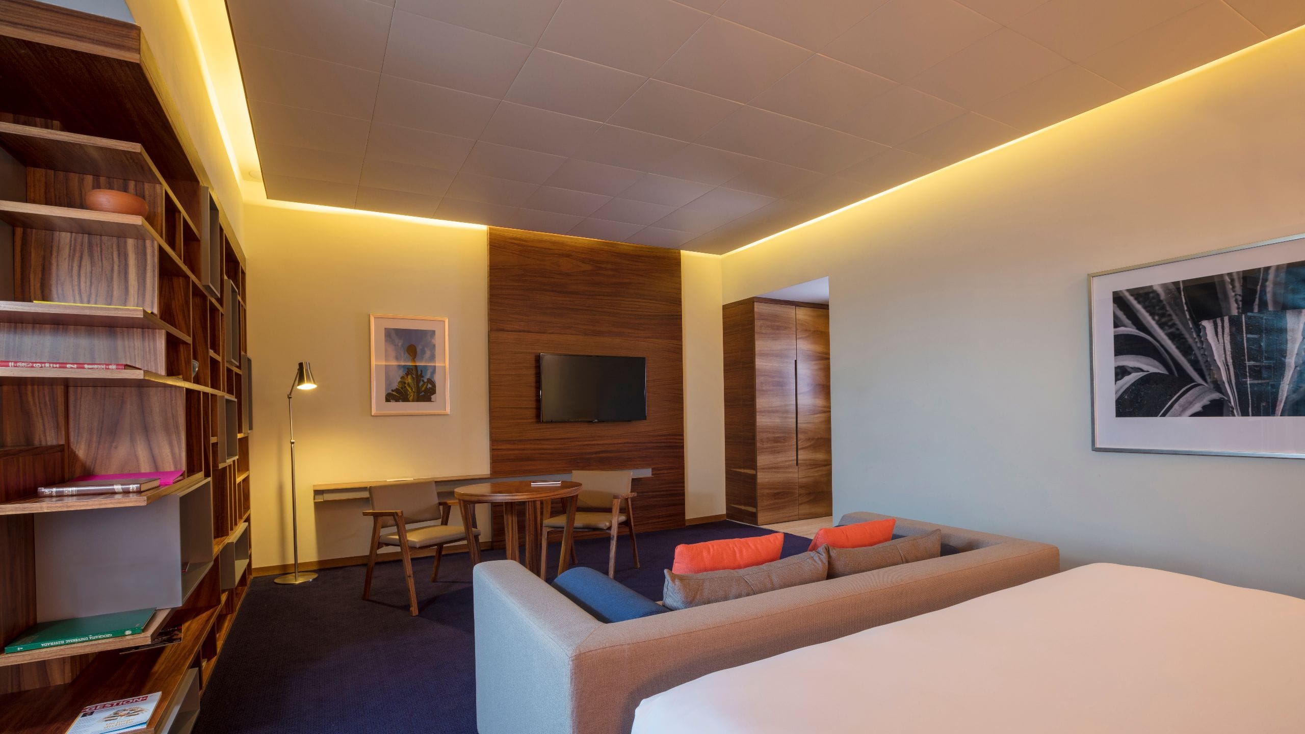 Hyatt Centric Campestre León Premium Room Sofa View