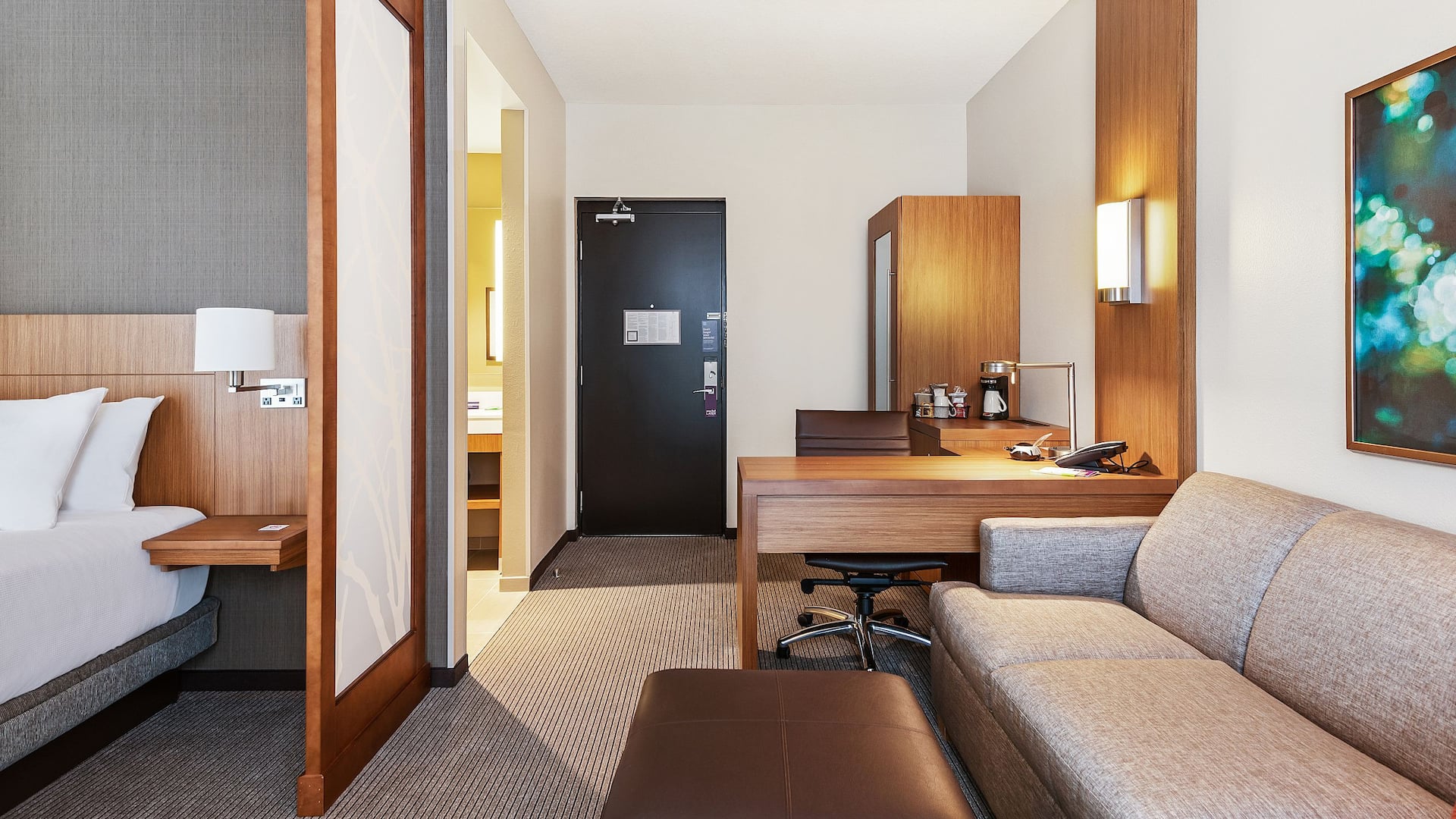 Hyatt Place Tampa Wesley Chapel Guest Room Side View