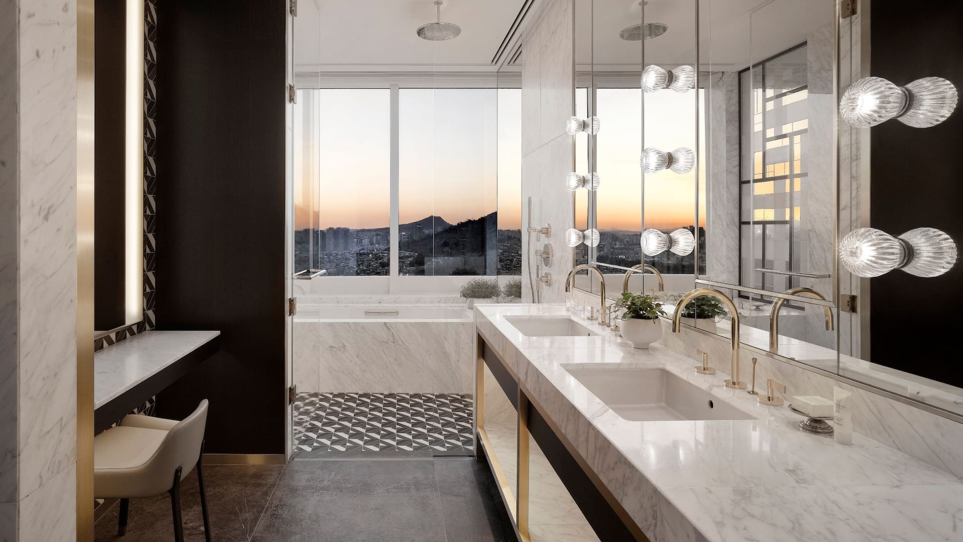 第 3，共 7 Grand Hyatt Seoul Ambassador Suite Bathroom