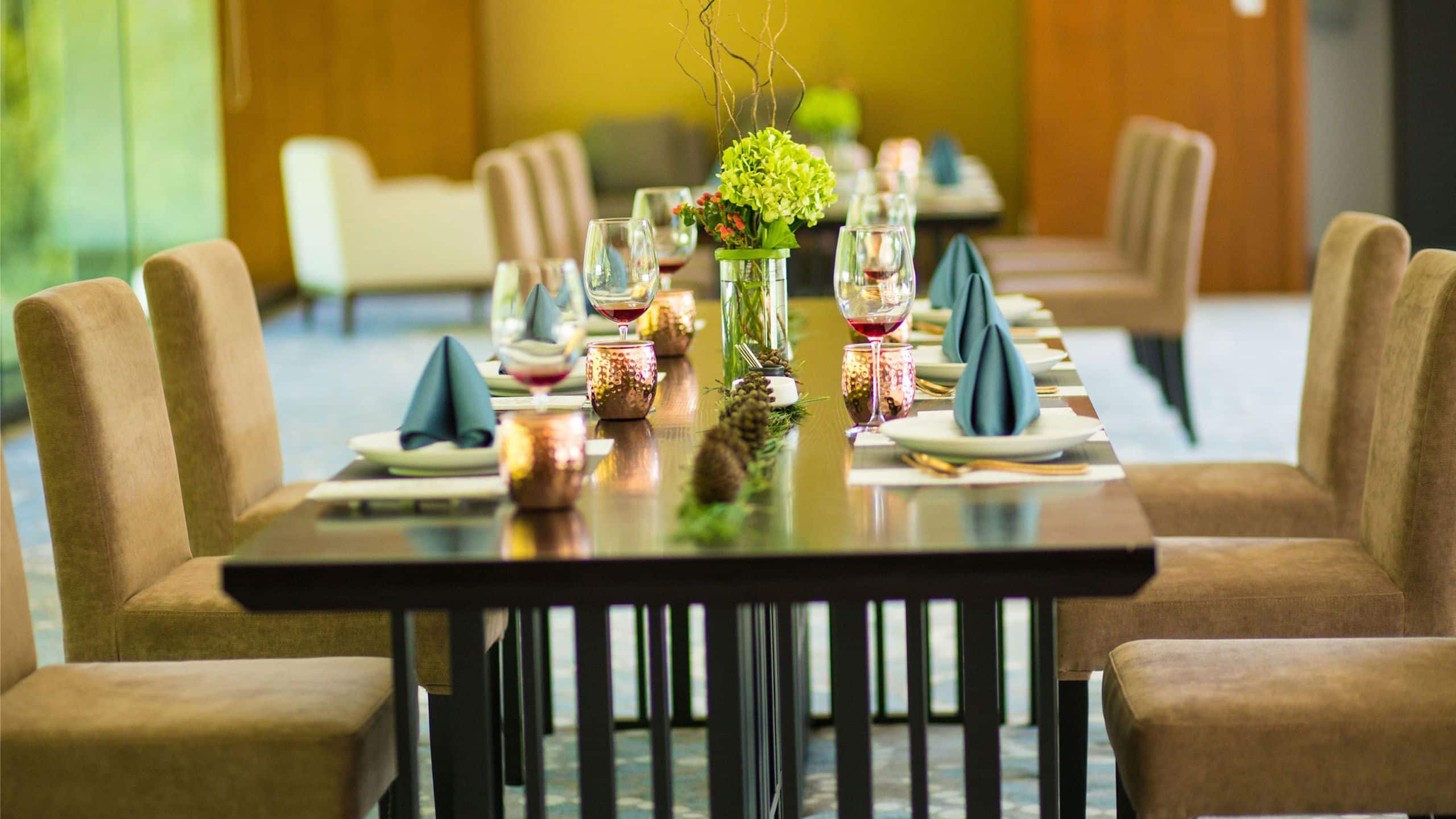 The Lost Stone Villas & Spa Vegetarian Restaurant Table Setup
