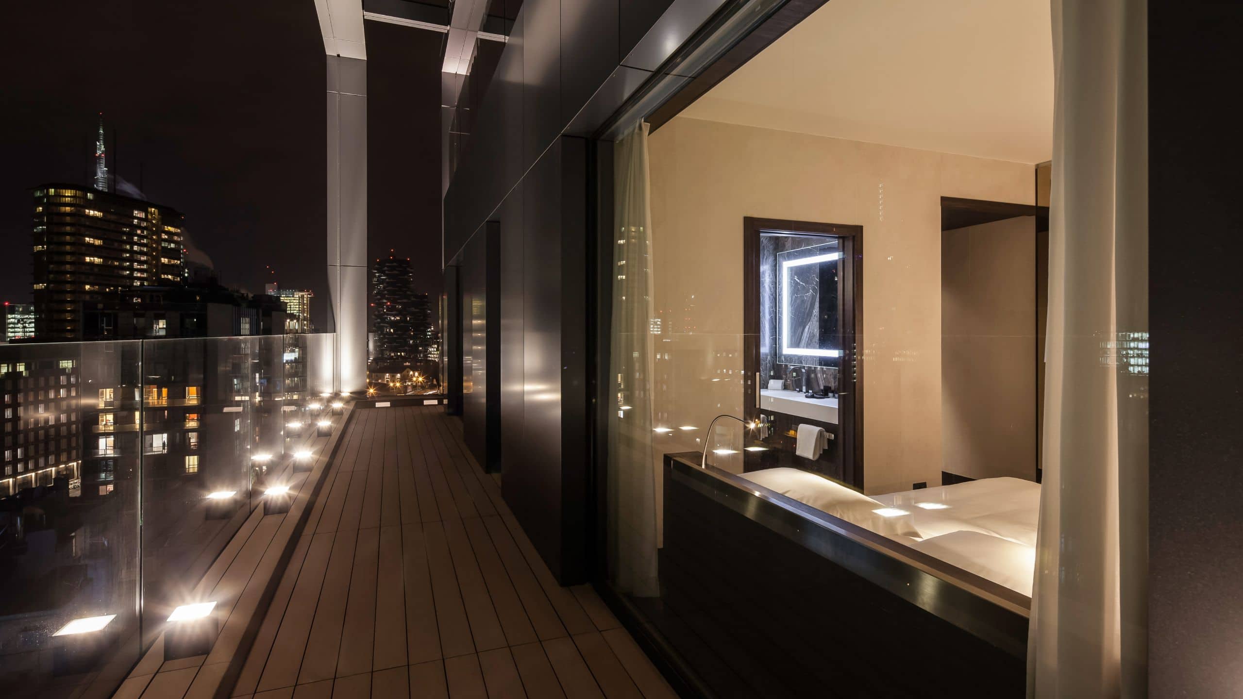 Hyatt Centric Milan Centrale Skyline Suite Terrace