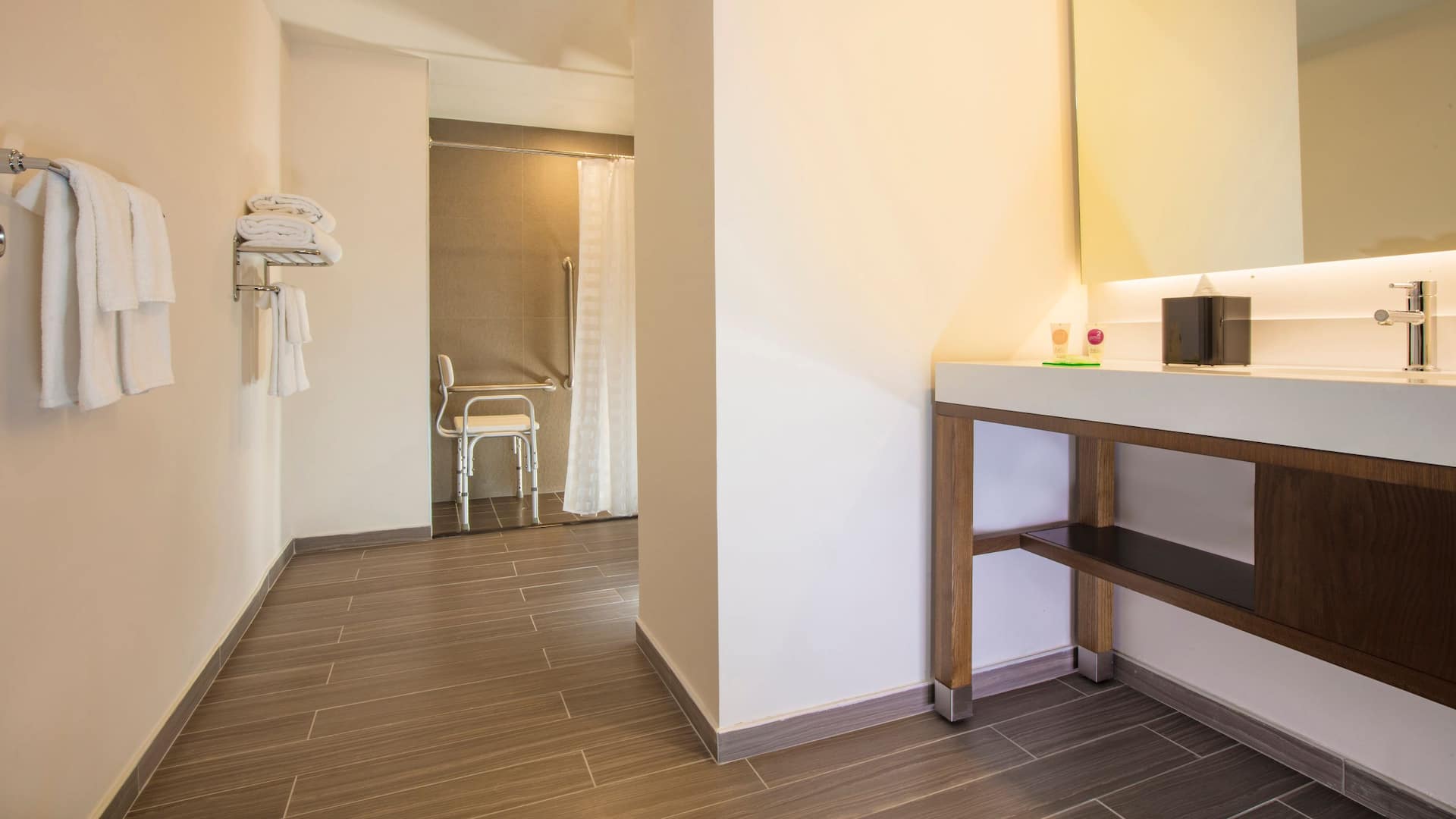 5 de 5 Hyatt Place Aguascalientes/Bonaterra King Specialty Bathroom