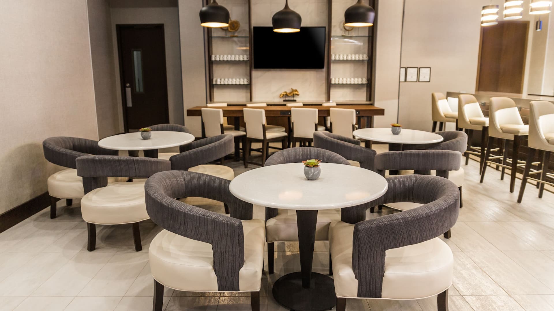 Hyatt Place Greenville Downtown Downtown Dinning Area