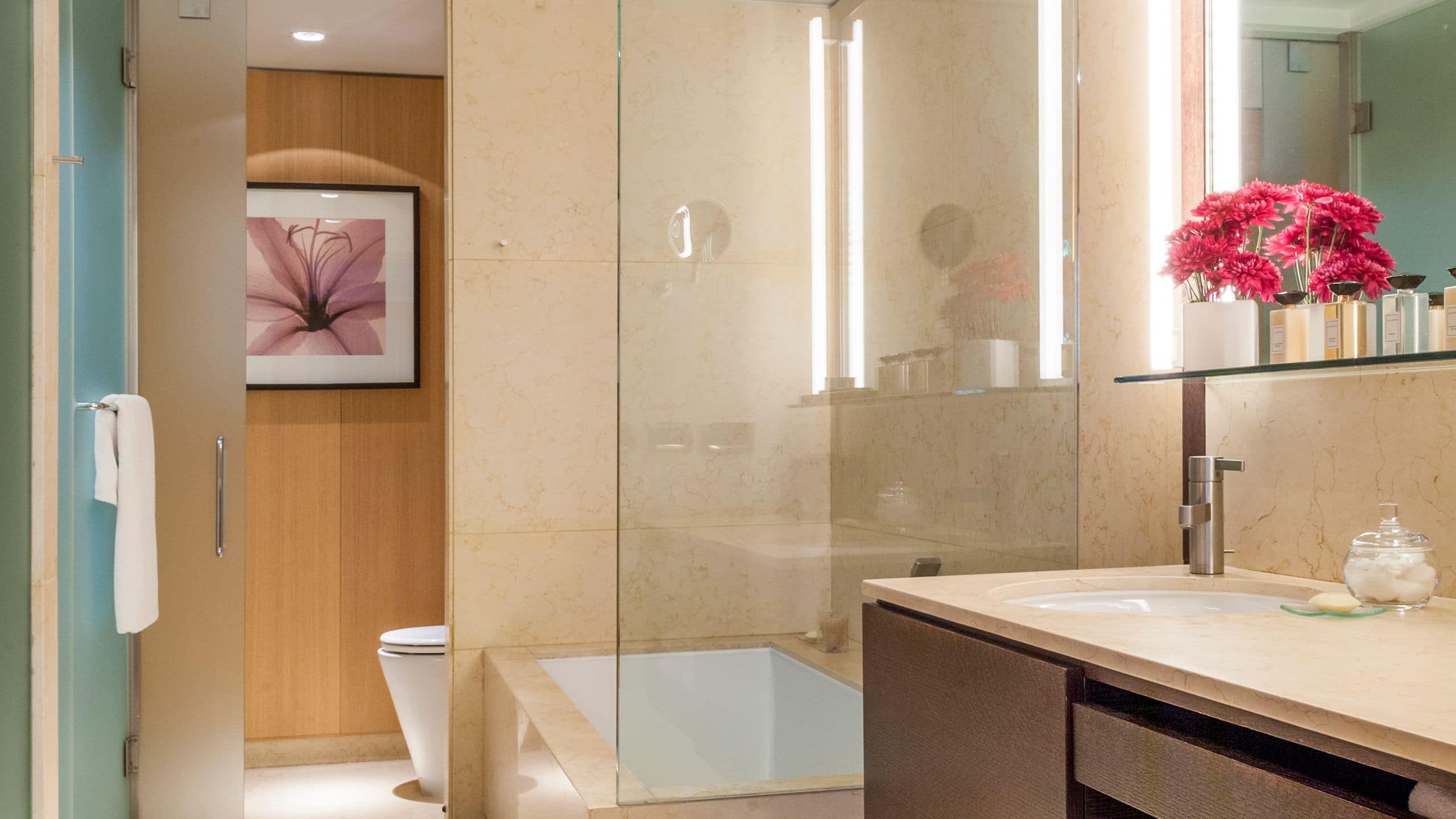 2 de 2 Palacio Duhau - Park Hyatt Buenos Aires Bathroom