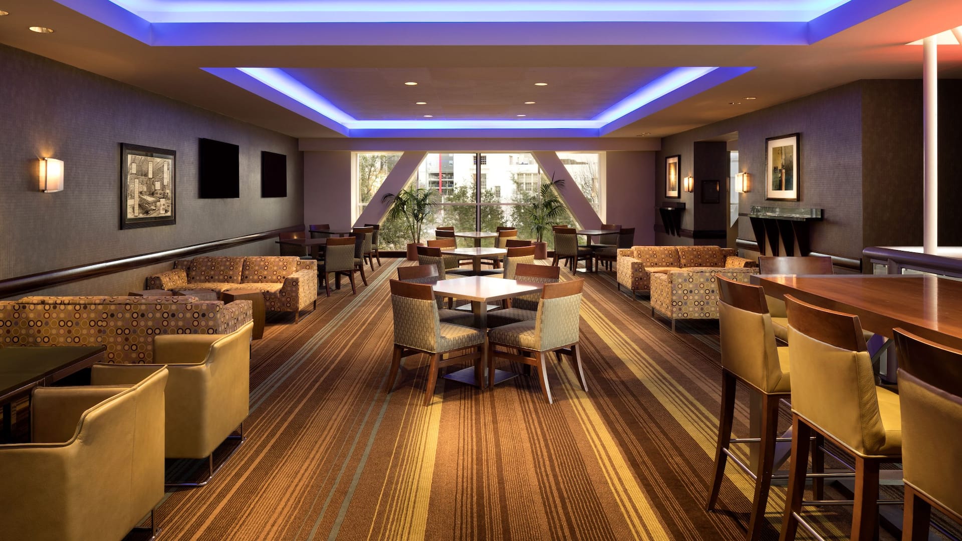 Hyatt Regency Dallas Dining Area