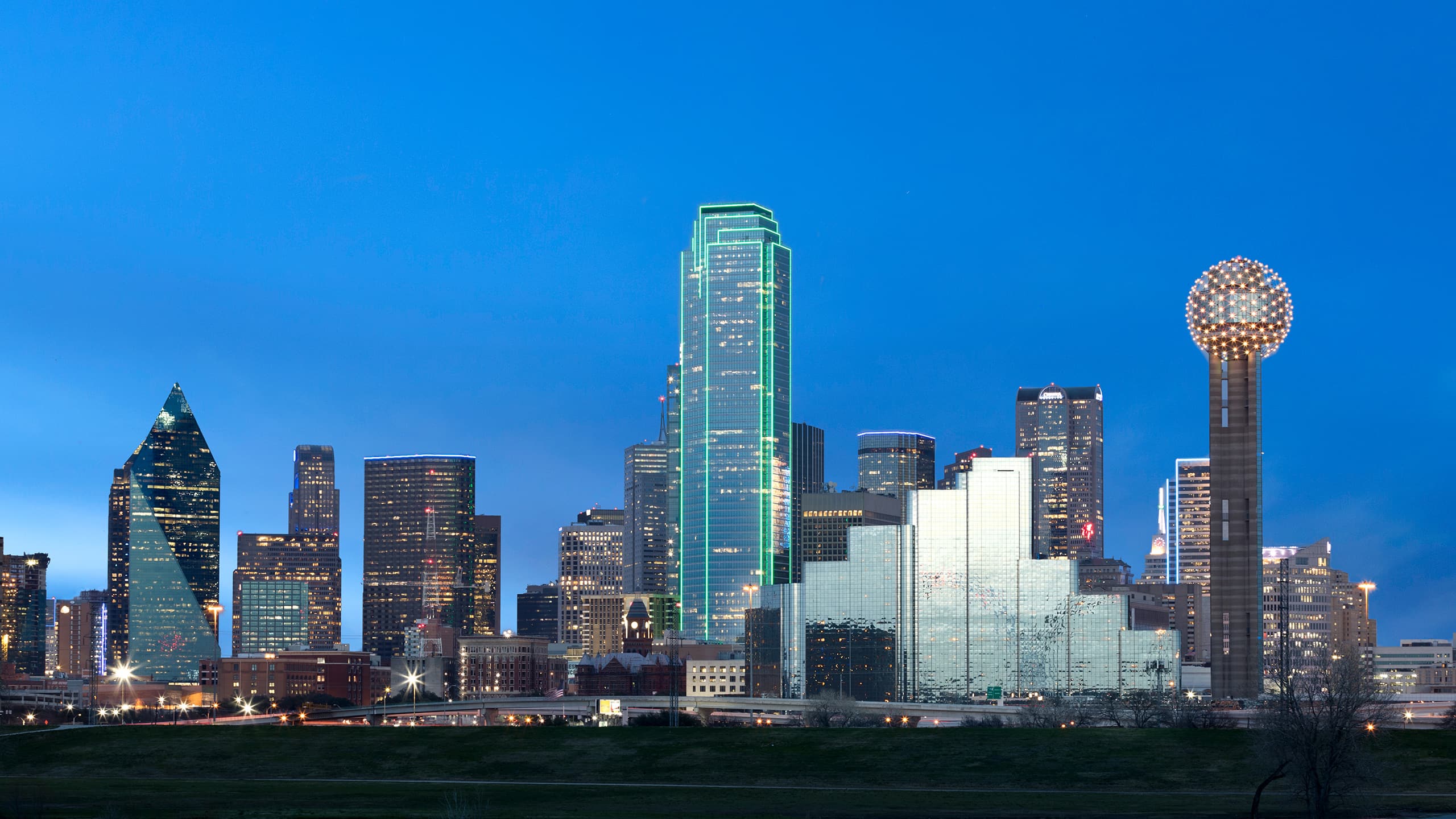 Hotels In Downtown Dallas Near Reunion Tower Hyatt Regency Dallas - downtown roblox id