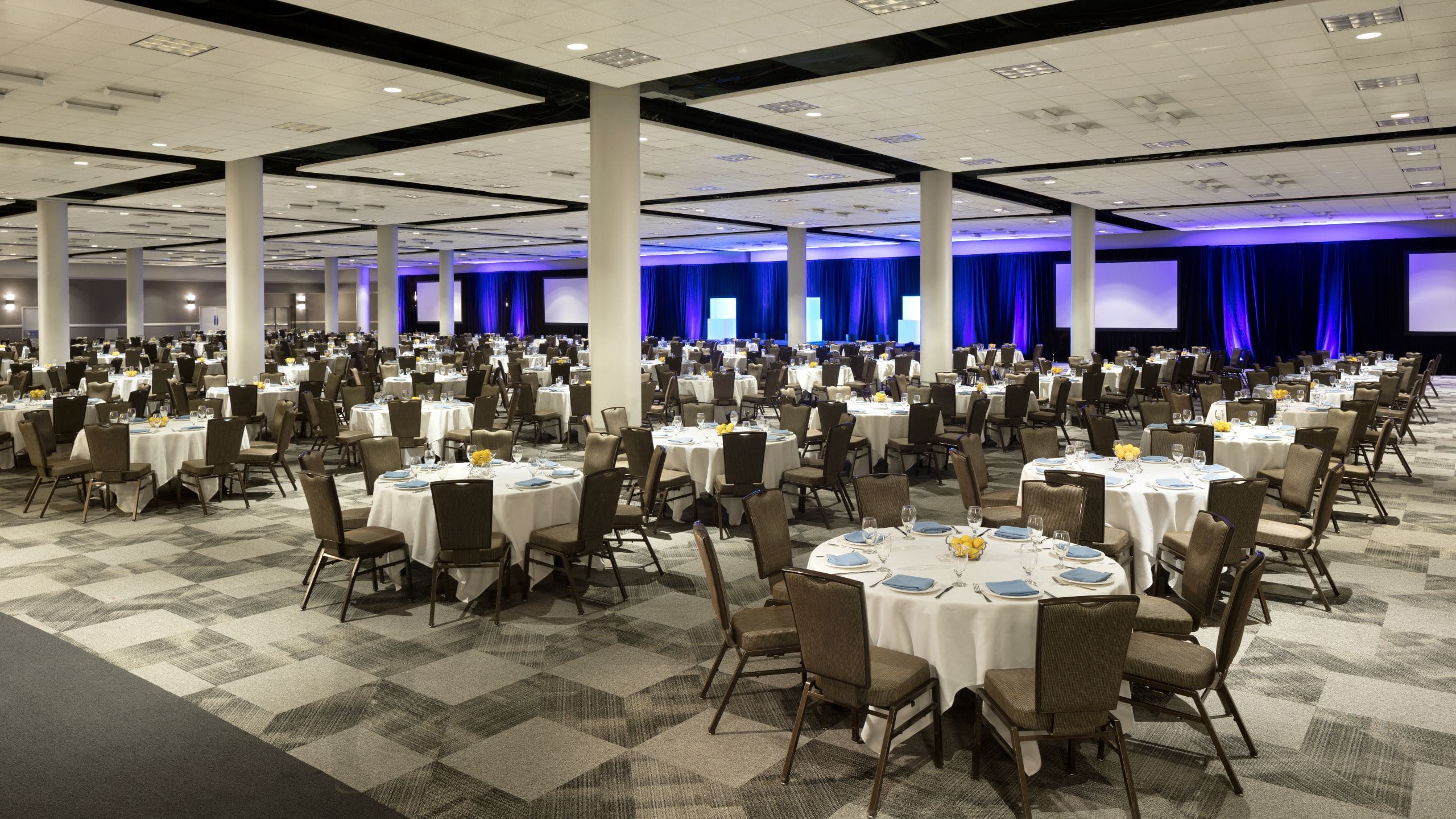 Hyatt Regency Dallas Banquet Setup