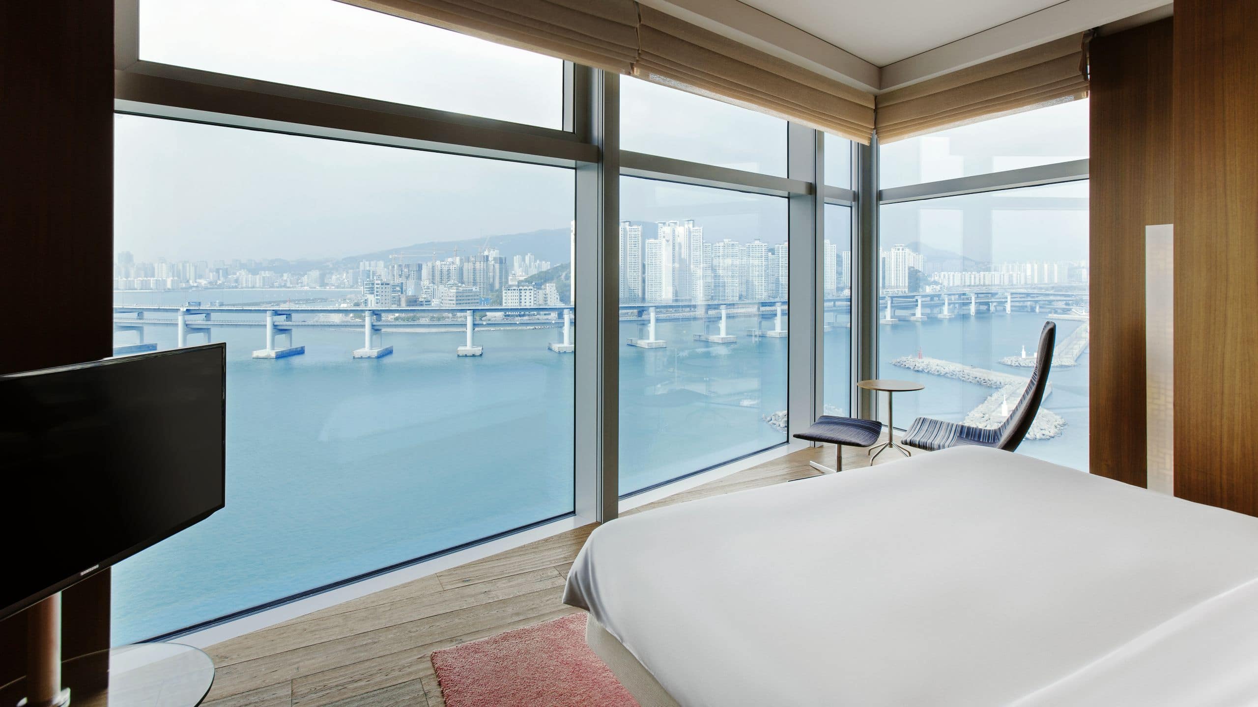 Park Hyatt Busan Park Executive Marina Suite Bedroom