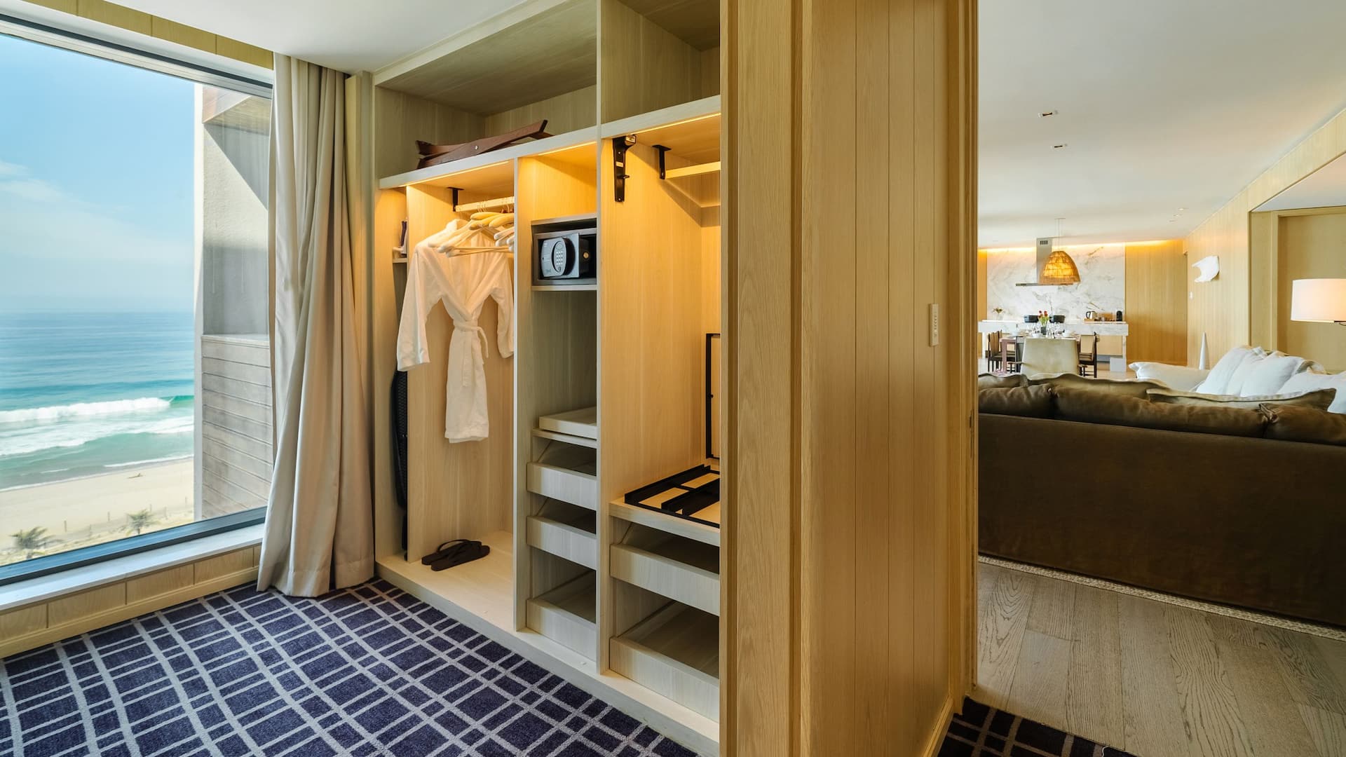 Grand Hyatt Rio de Janeiro Presidential Suite Closet